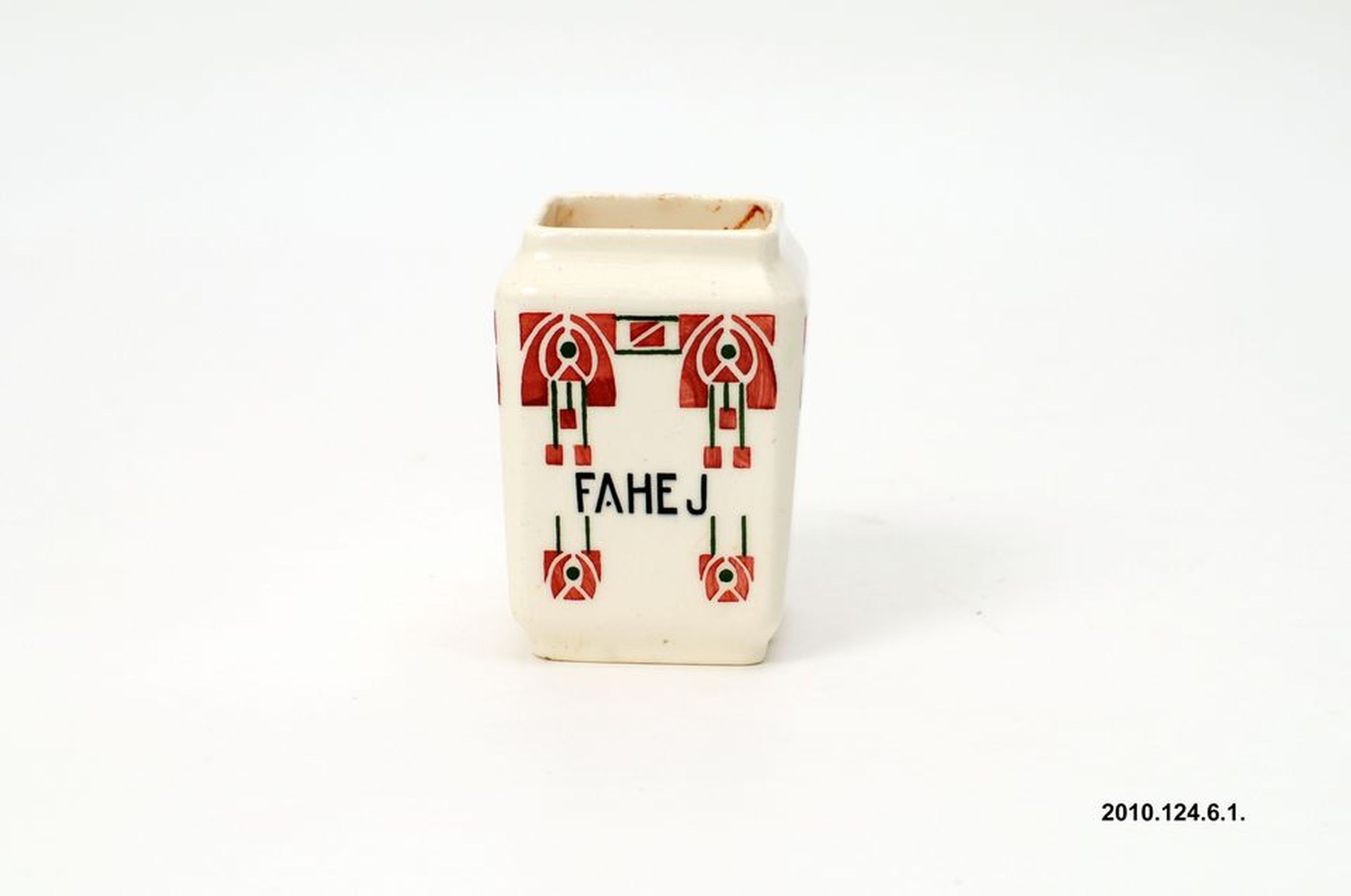 Kerámia fűszertartó "Fahéj" felirattal (Óbudai Múzeum CC BY-NC-SA)