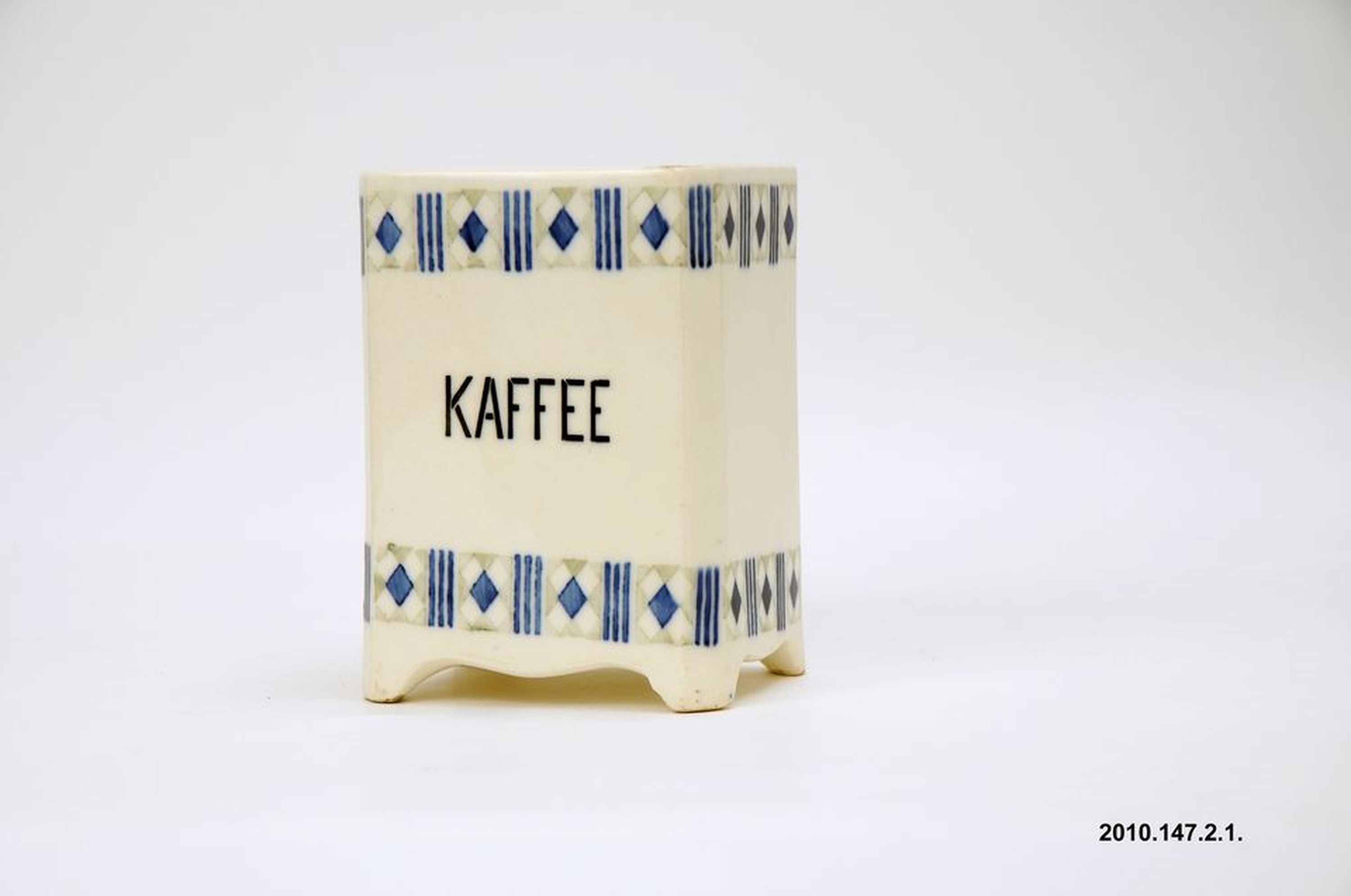 Kerámia fűszertartó "Kaffee" felirattal (Óbudai Múzeum CC BY-NC-SA)