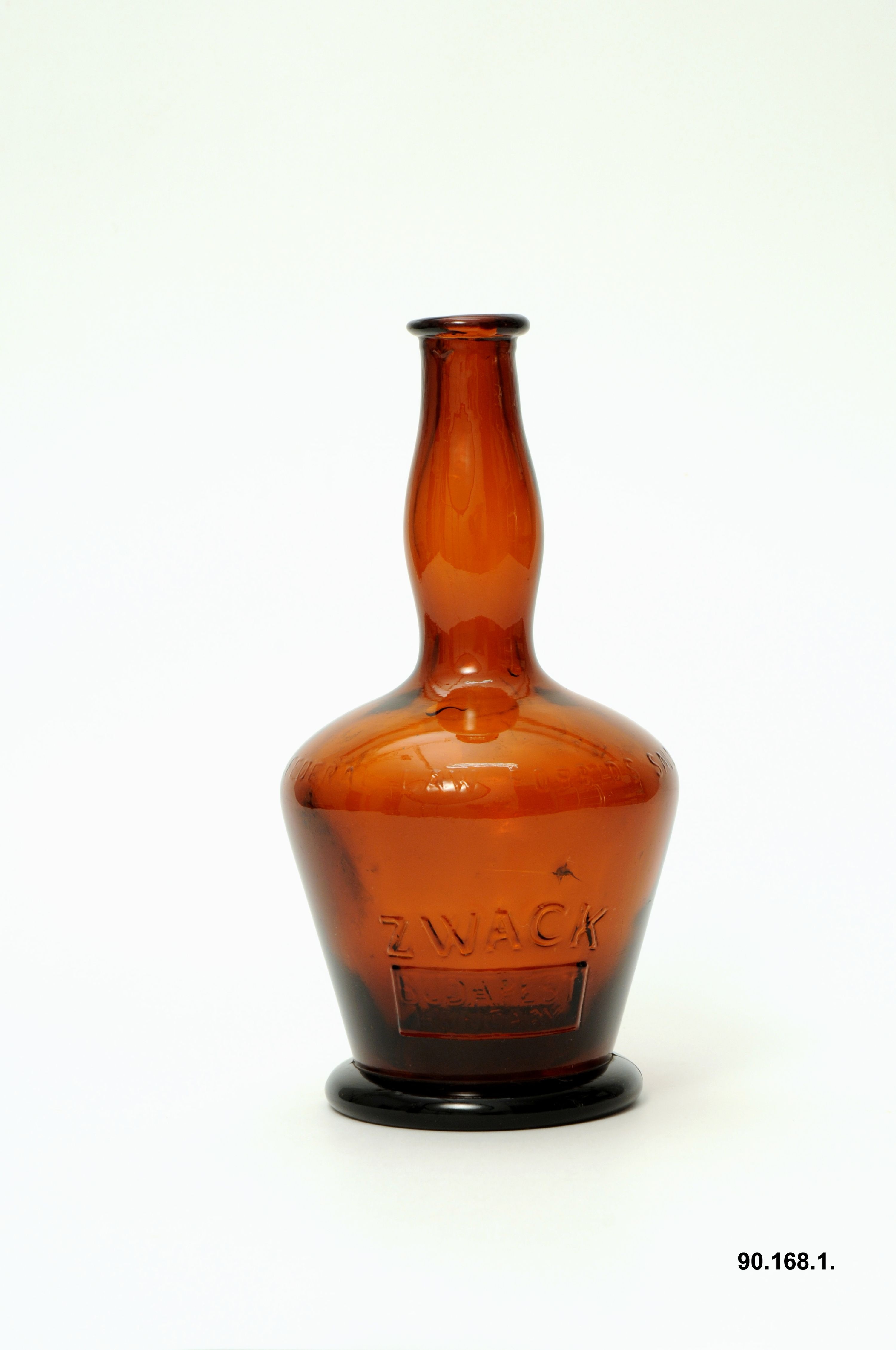 Likőrösüveg, Zwack (Óbudai Múzeum CC BY-NC-SA)