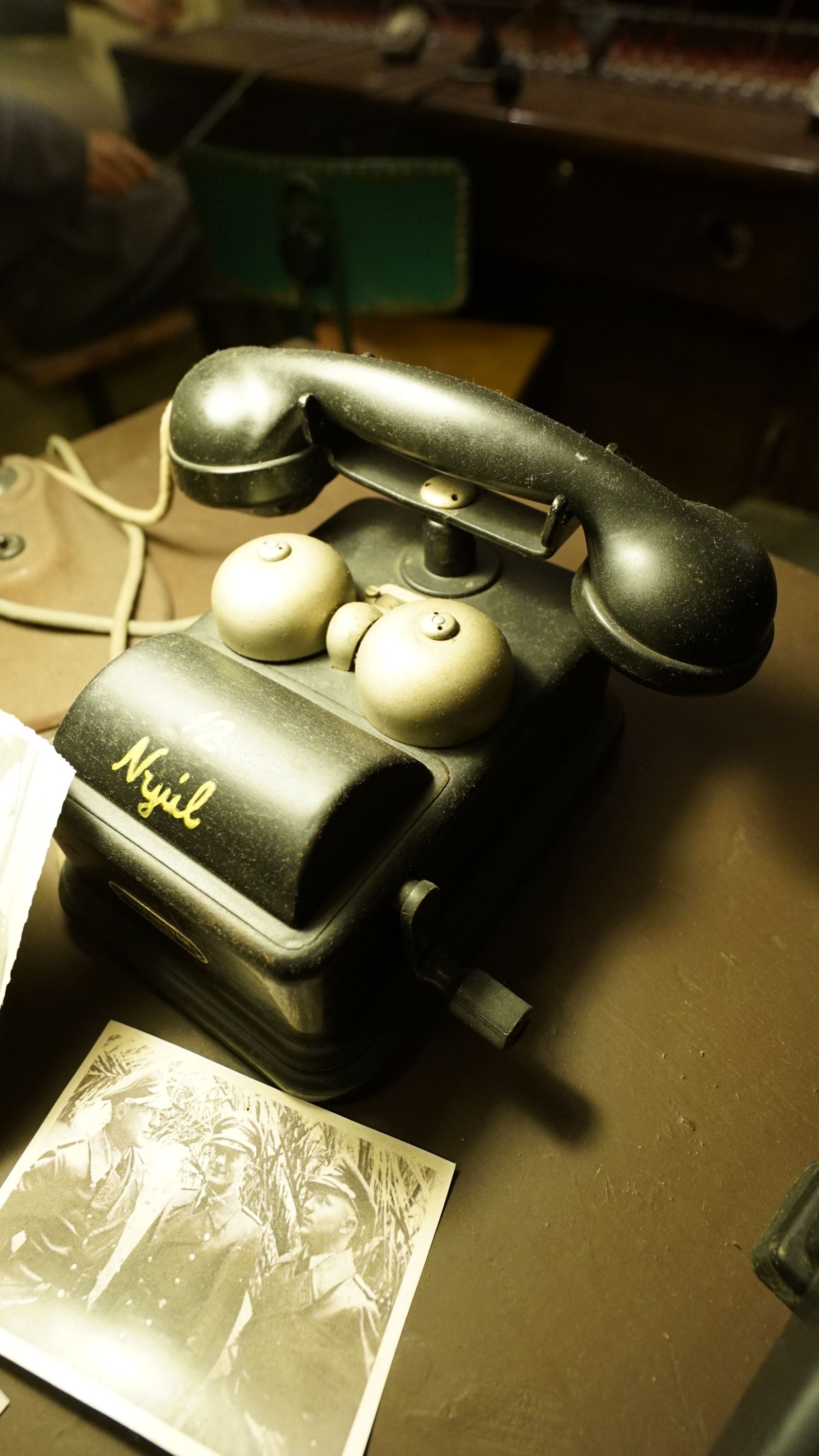 CB-24 telefon (Sziklakórház Atombunker Múzeum CC BY-NC-SA)