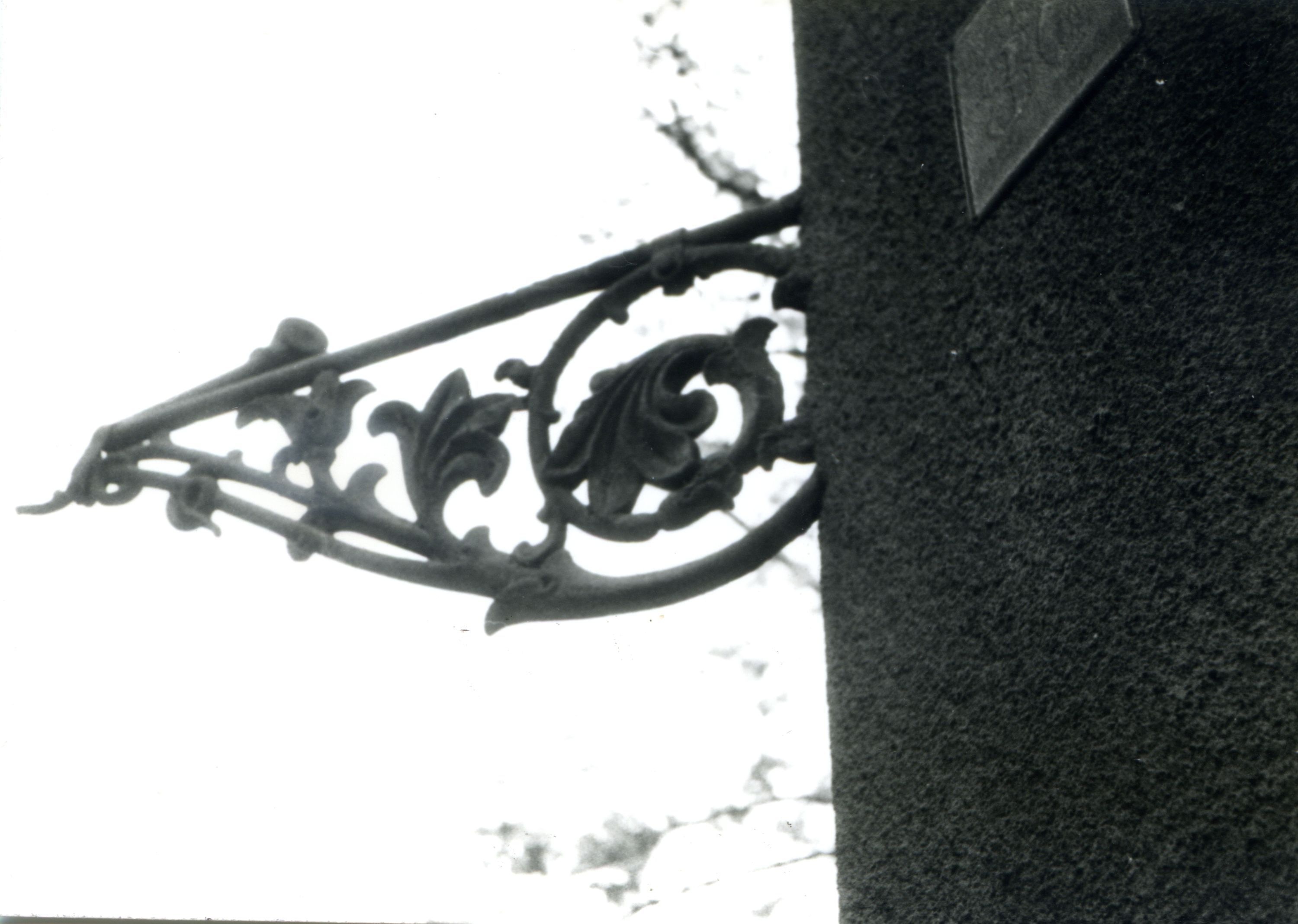 Fali kandeláberről készült fotó (Óbudai Múzeum CC BY-NC-SA)