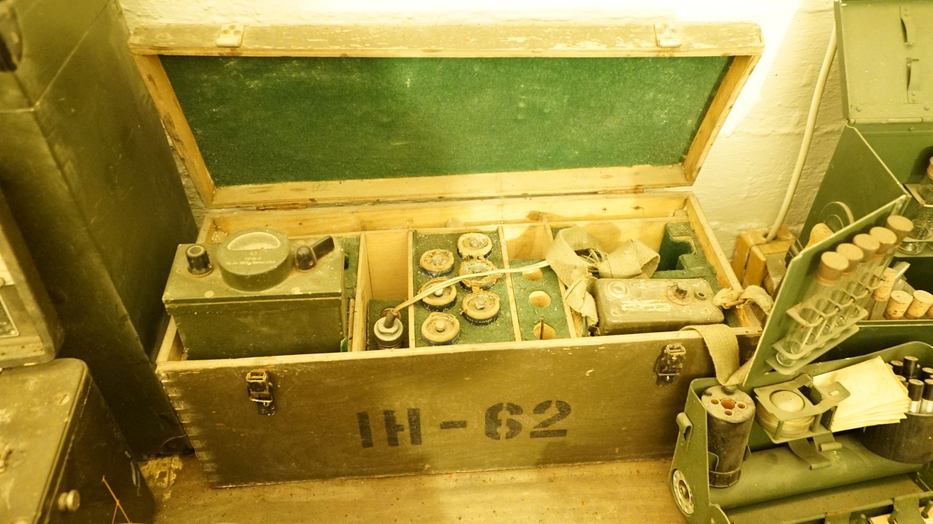 Töltőegység (Sziklakórház Atombunker Múzeum CC BY-NC-SA)