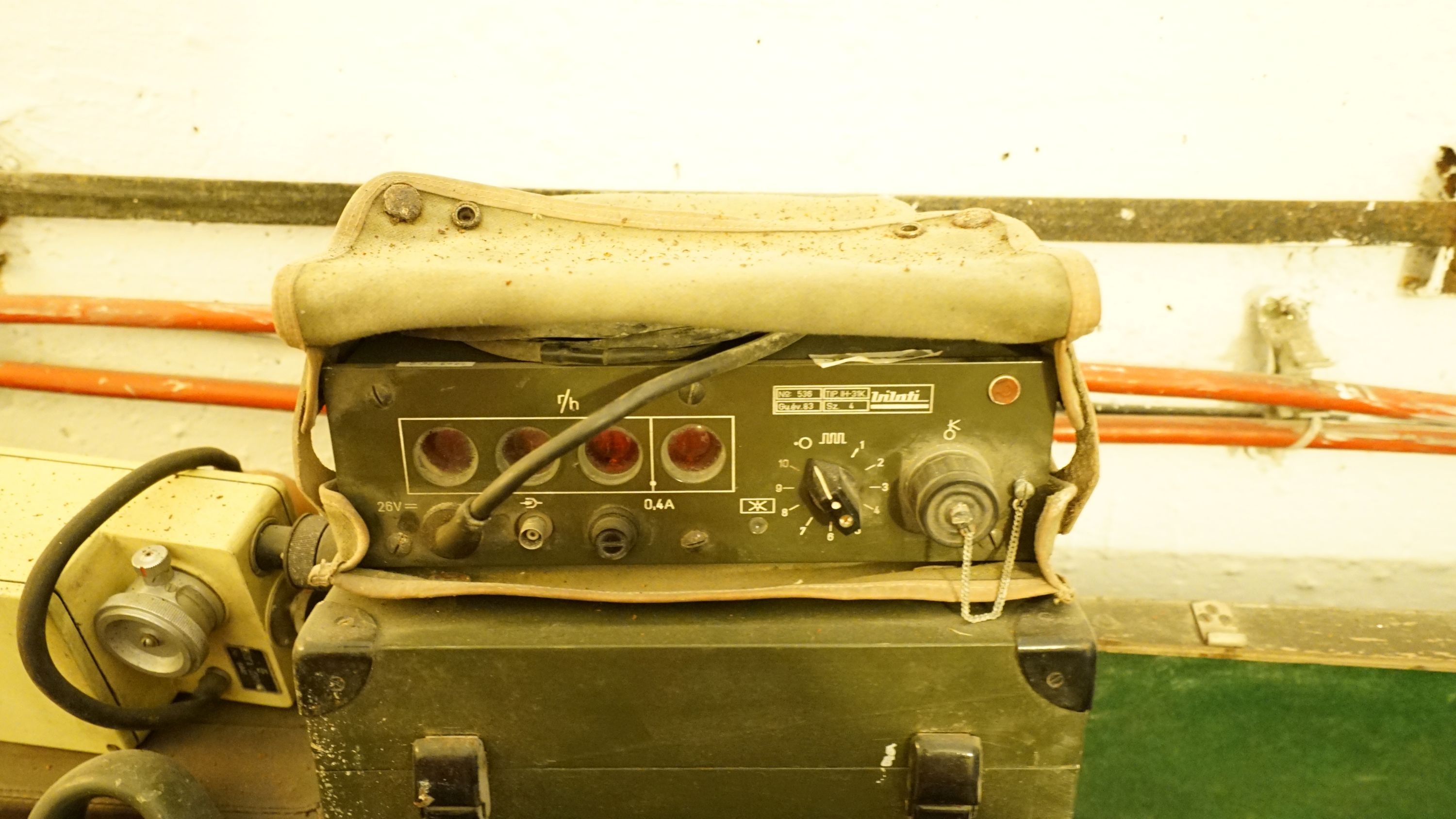 Irilati sugárzásmérő műszer (Sziklakórház Atombunker Múzeum CC BY-NC-SA)