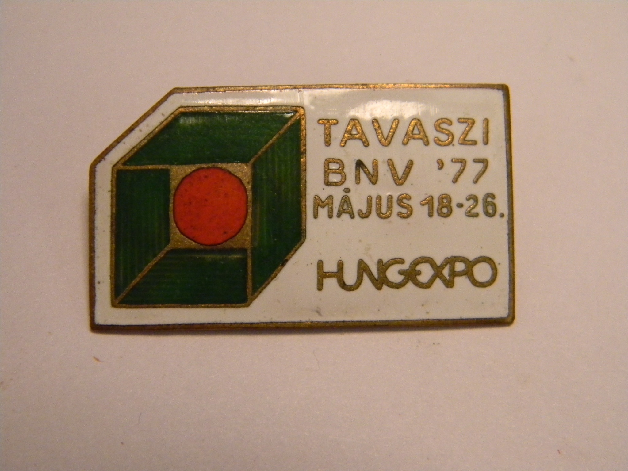 Kitűző, jelvény - BNV-HUNGEXPO, 1977 (Magyar Kereskedelmi és Vendéglátóipari Múzeum CC BY-NC-SA)