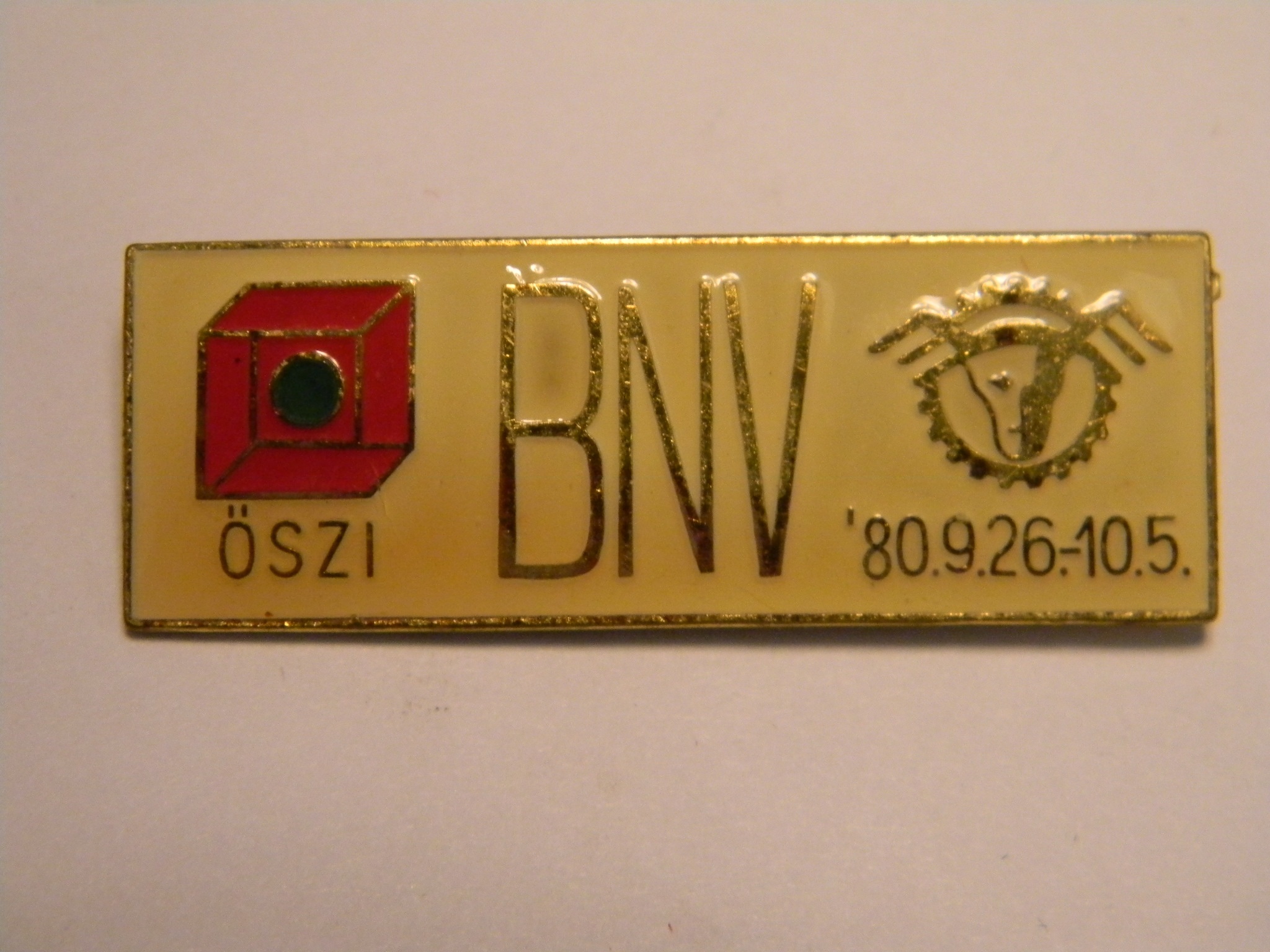 Kitűző, jelvény - BNV-HUNGEXPO, 1980 (Magyar Kereskedelmi és Vendéglátóipari Múzeum CC BY-NC-SA)