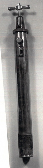 AUTOPAX C gázzal oltó (Katasztrófavédelem Központi Múzeuma CC BY-NC-SA)