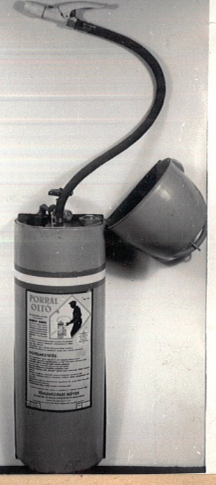 BÜT 12 kg-os porral oltó (Katasztrófavédelem Központi Múzeuma CC BY-NC-SA)