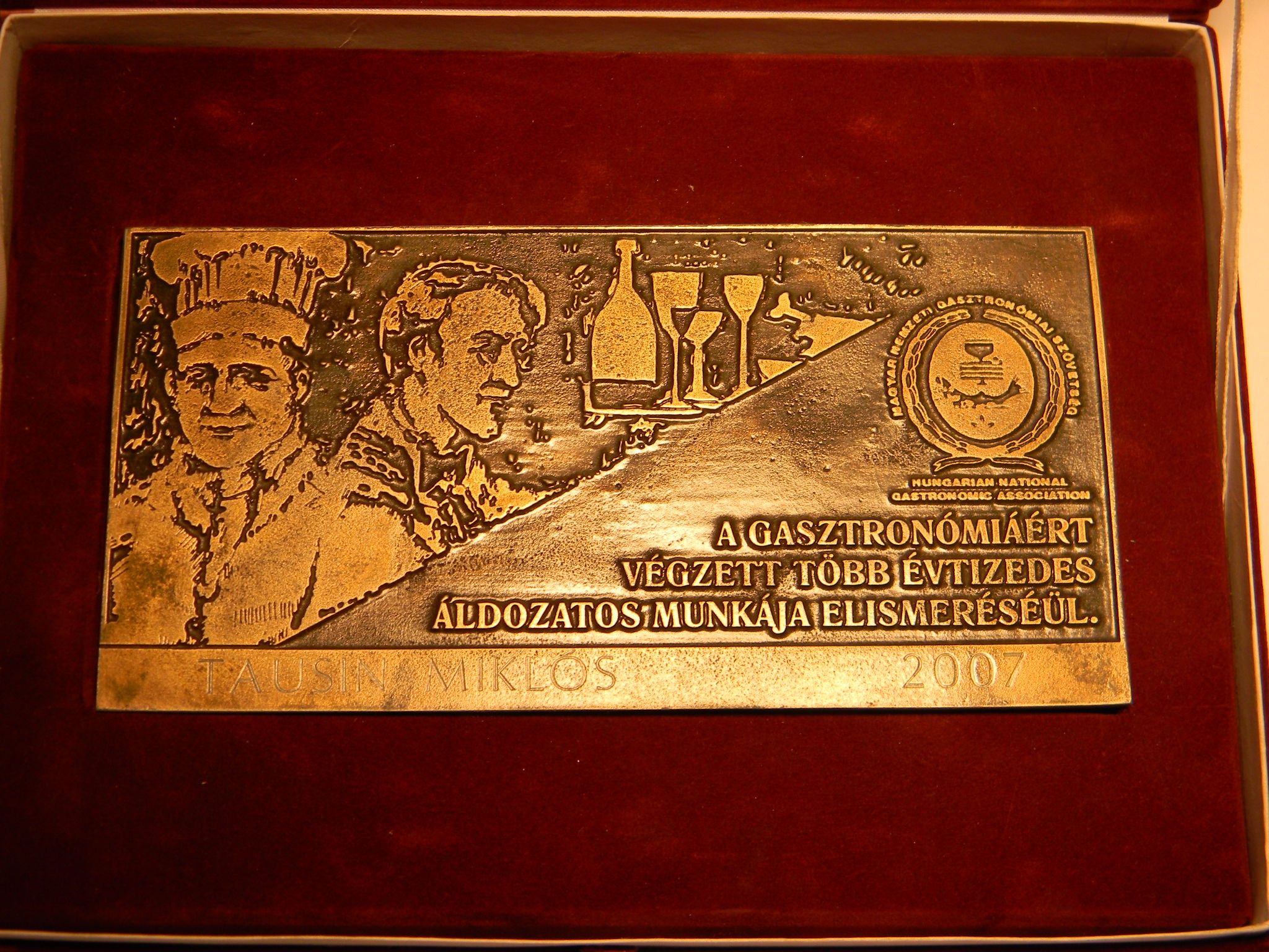 Magyar Nemzeti Gasztronómiai Szövetség emlékplakettje, 2007 (Magyar Kereskedelmi és Vendéglátóipari Múzeum CC BY-NC-SA)