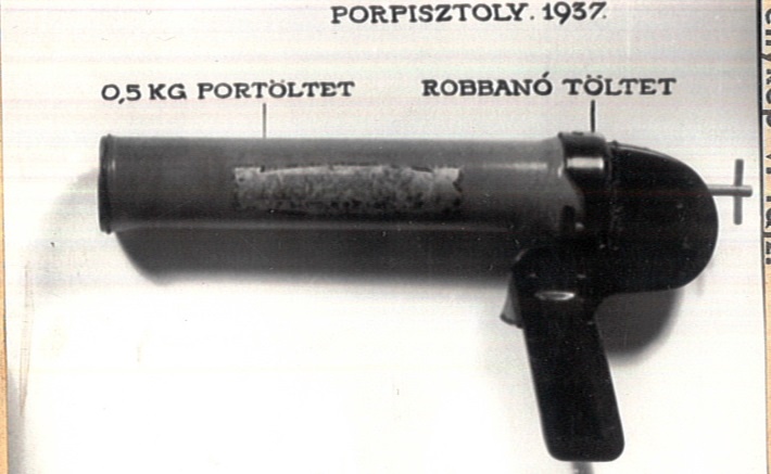 Antifyre porpisztoly (Katasztrófavédelem Központi Múzeuma CC BY-NC-SA)