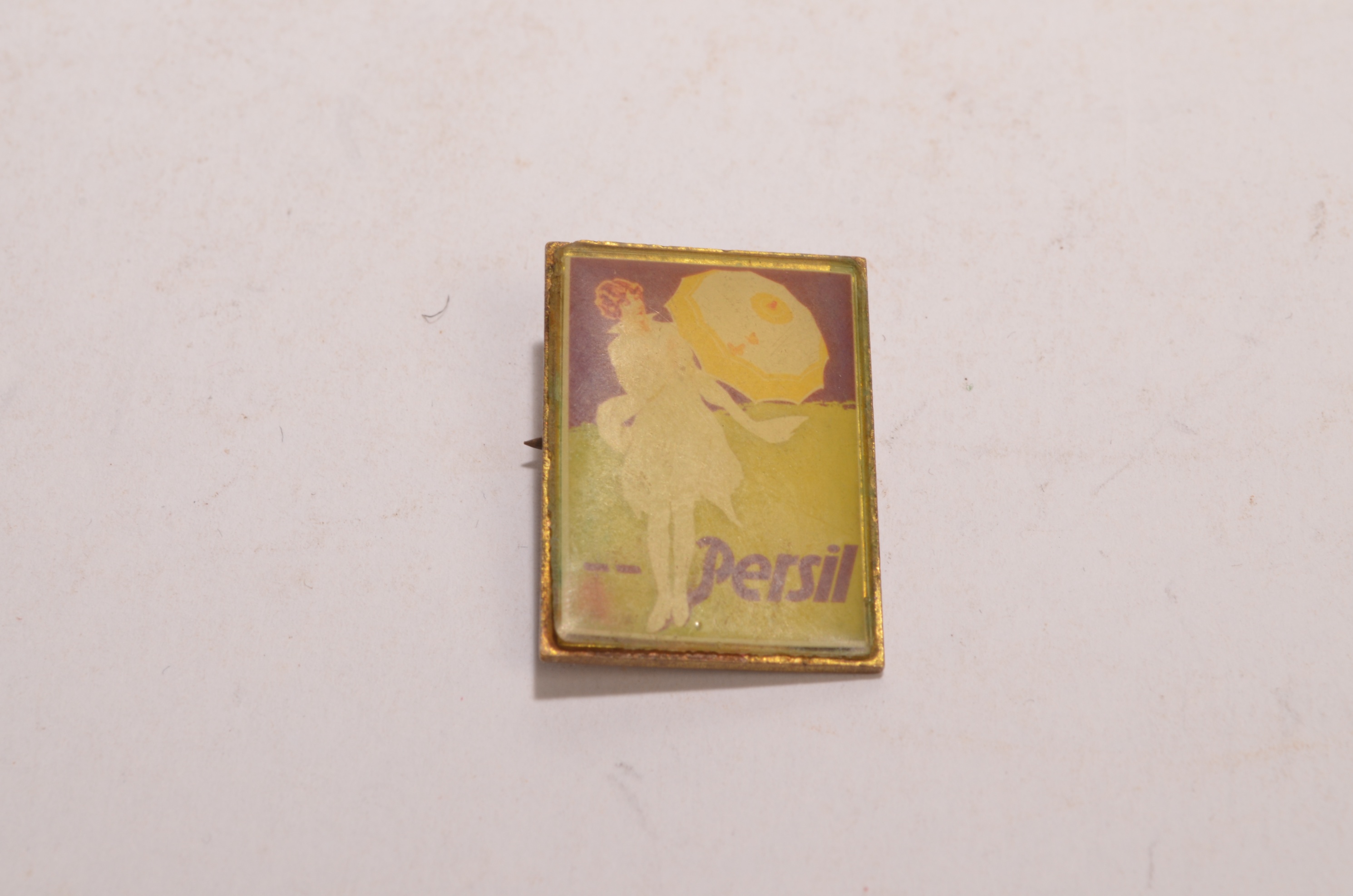 Persil mosóport ábrázoló jelvény, 1990-es évek (Magyar Kereskedelmi és Vendéglátóipari Múzeum CC BY-NC-SA)