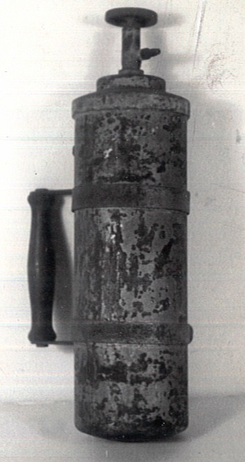 M 41/HB gázzal oltó (Katasztrófavédelem Központi Múzeuma CC BY-NC-SA)