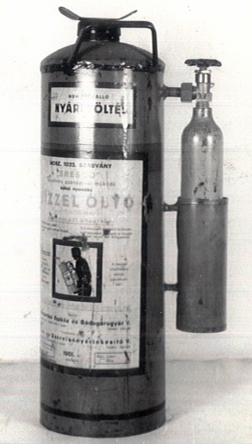 Vízzel oltó MOSZ 1032 (Katasztrófavédelem Központi Múzeuma CC BY-NC-SA)