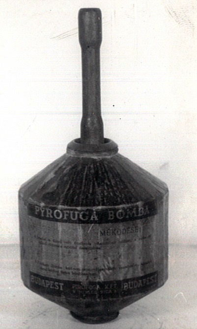 PYROFUGA bomba (Katasztrófavédelem Központi Múzeuma CC BY-NC-SA)