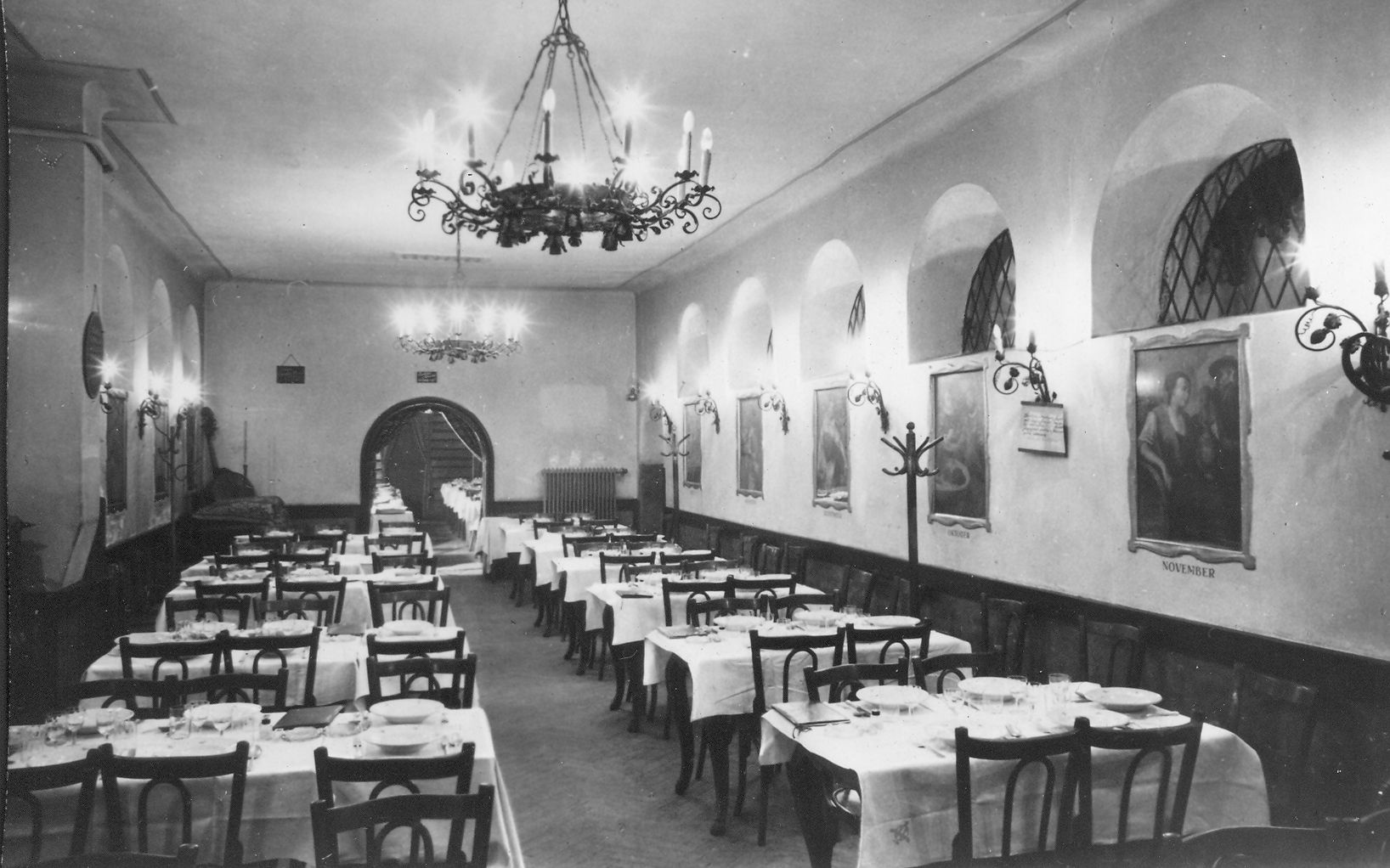 Borostyán étterem (Magyar Kereskedelmi és Vendéglátóipari Múzeum CC BY-NC-ND)