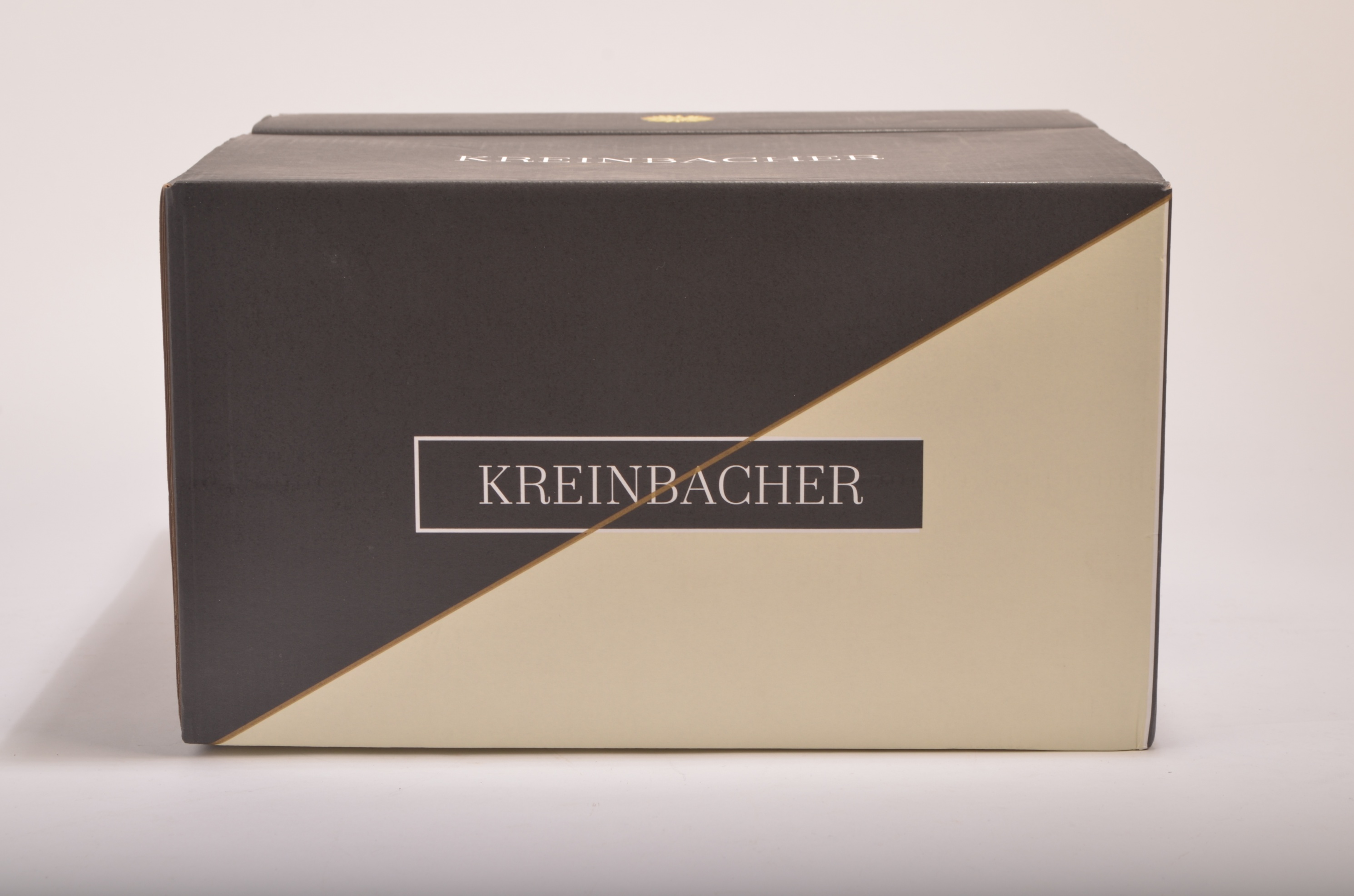 Kreinbacher pezsgő doboza (Magyar Kereskedelmi és Vendéglátóipari Múzeum CC BY-NC-SA)