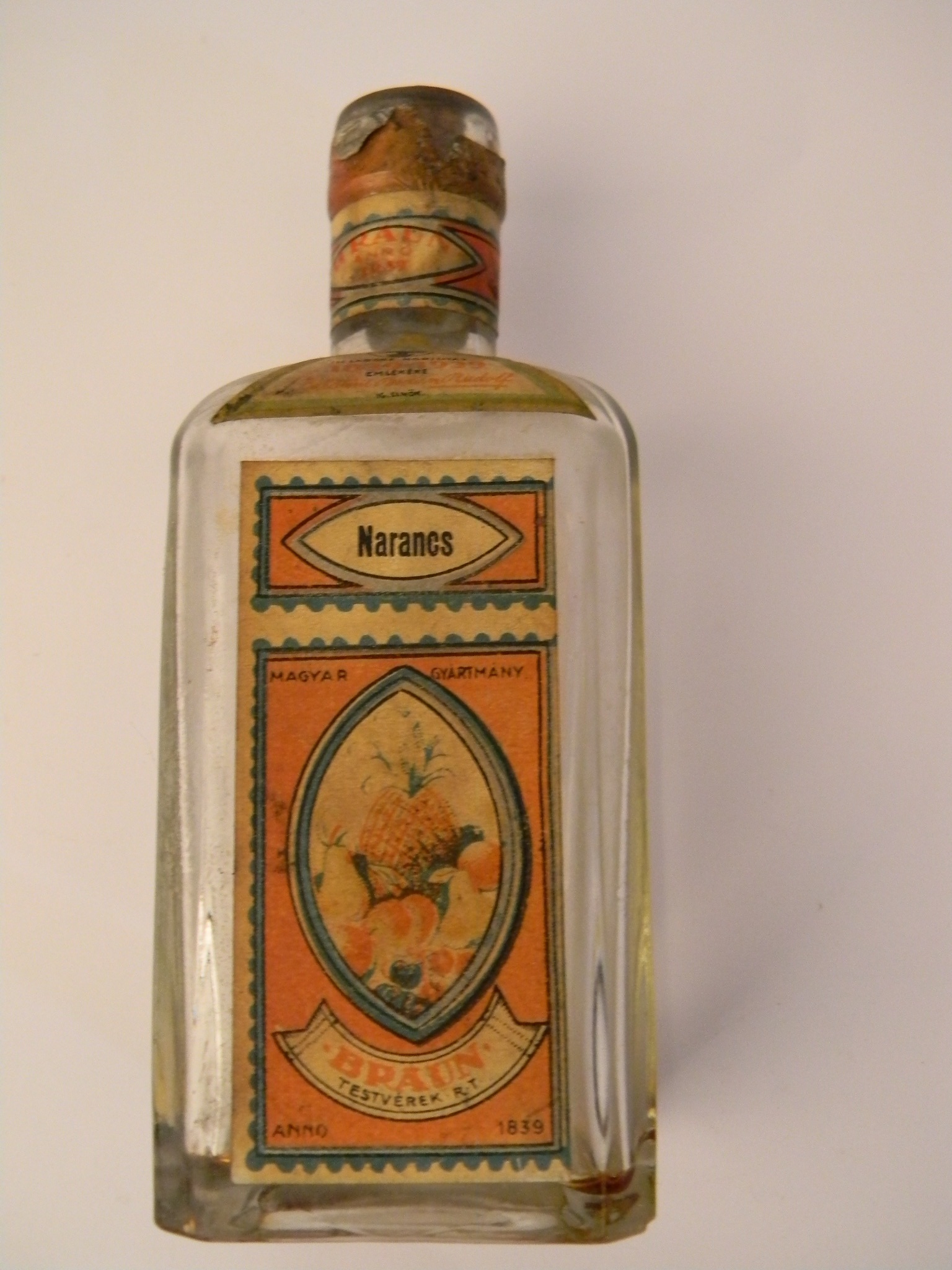 Braun likőrös üveg (Magyar Kereskedelmi és Vendéglátóipari Múzeum CC BY-NC-SA)
