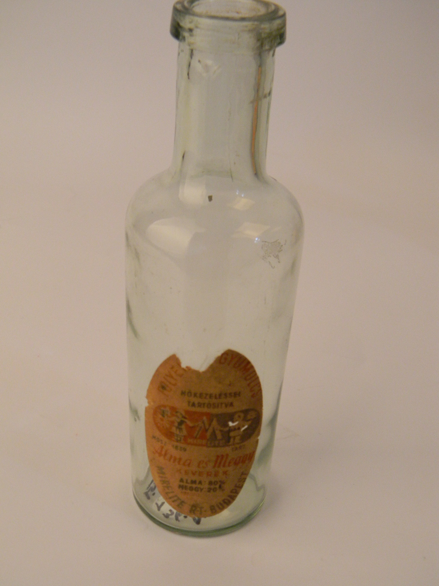 Gyümölcslés üveg (Magyar Kereskedelmi és Vendéglátóipari Múzeum CC BY-NC-SA)