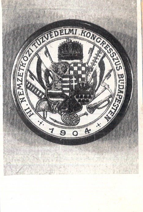 A III. Nemzetközi Tűzoltó Kongresszus tagjelvénye 1904. (Katasztrófavédelem Központi Múzeuma CC BY-NC-SA)
