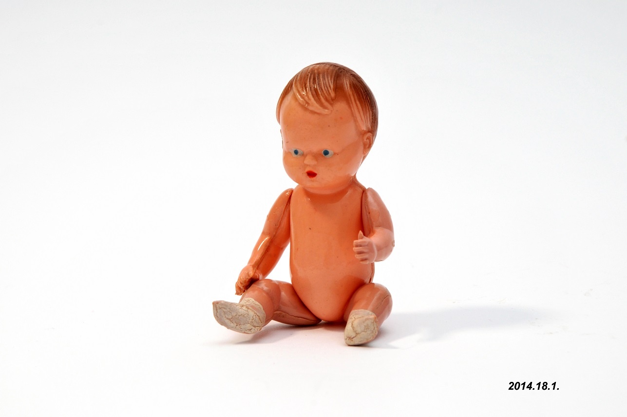 Műanyag baba (Óbudai Múzeum CC BY-NC-SA)