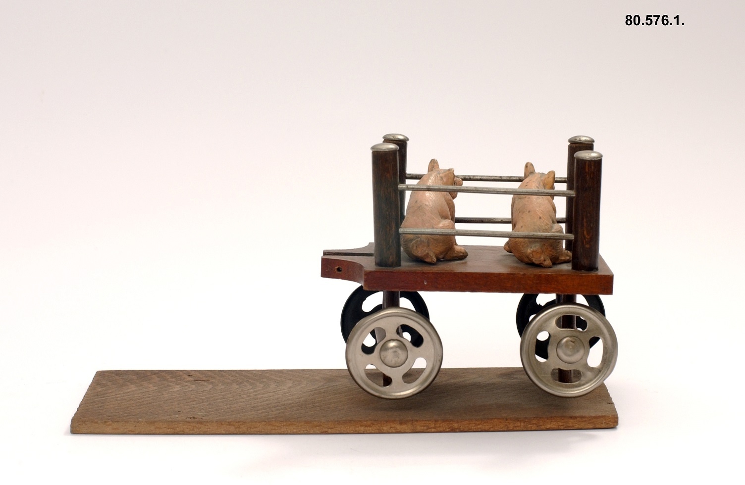 Játék szekér, malacokkal (Óbudai Múzeum CC BY-NC-SA)