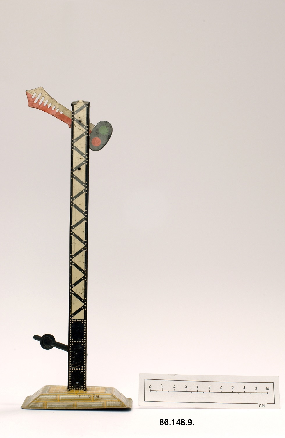 Játékvonathoz szemafor (Óbudai Múzeum CC BY-NC-SA)