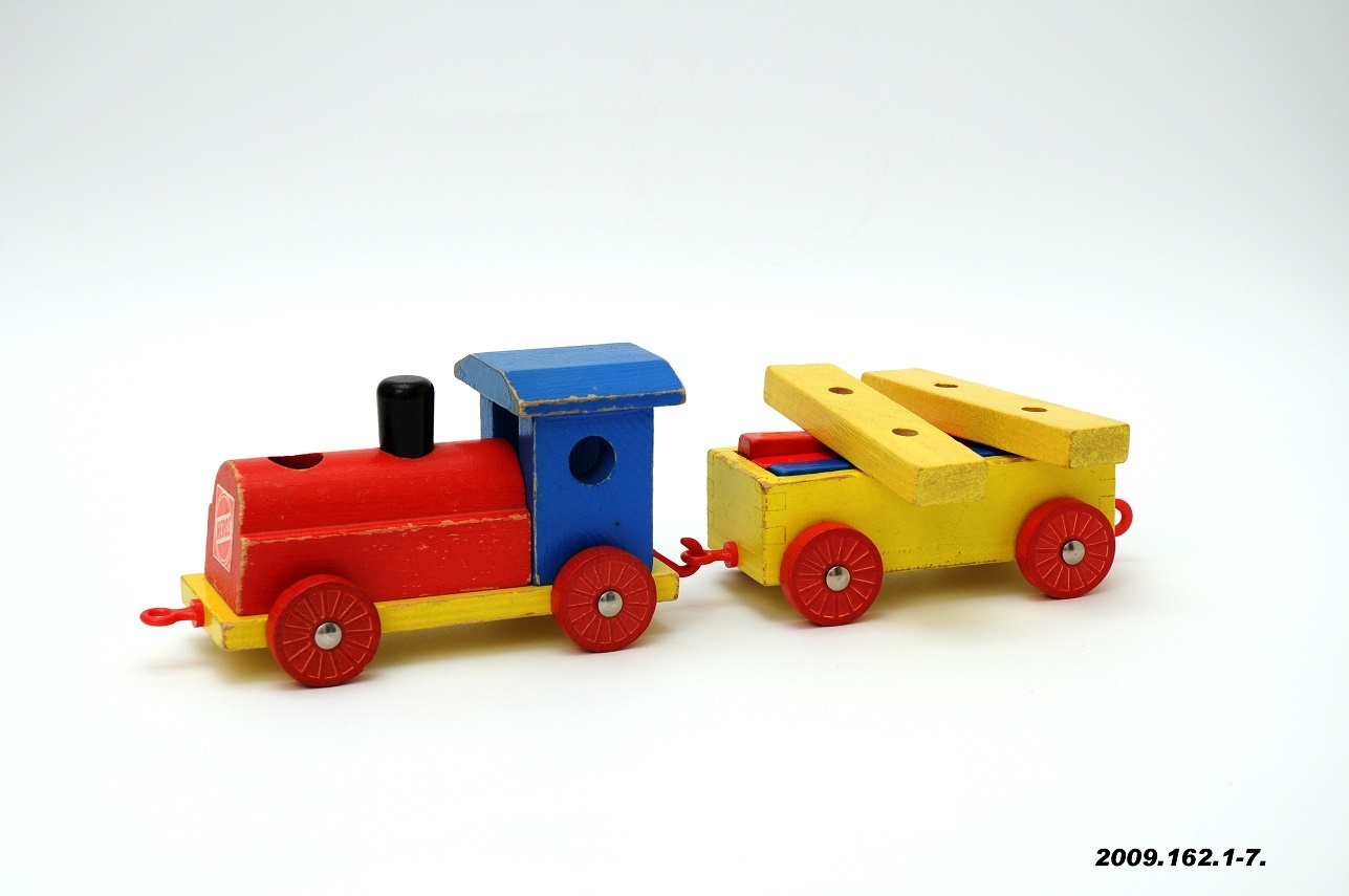 Játékvonat, gőzmozdony tehervagonnal (Óbudai Múzeum CC BY-NC-SA)