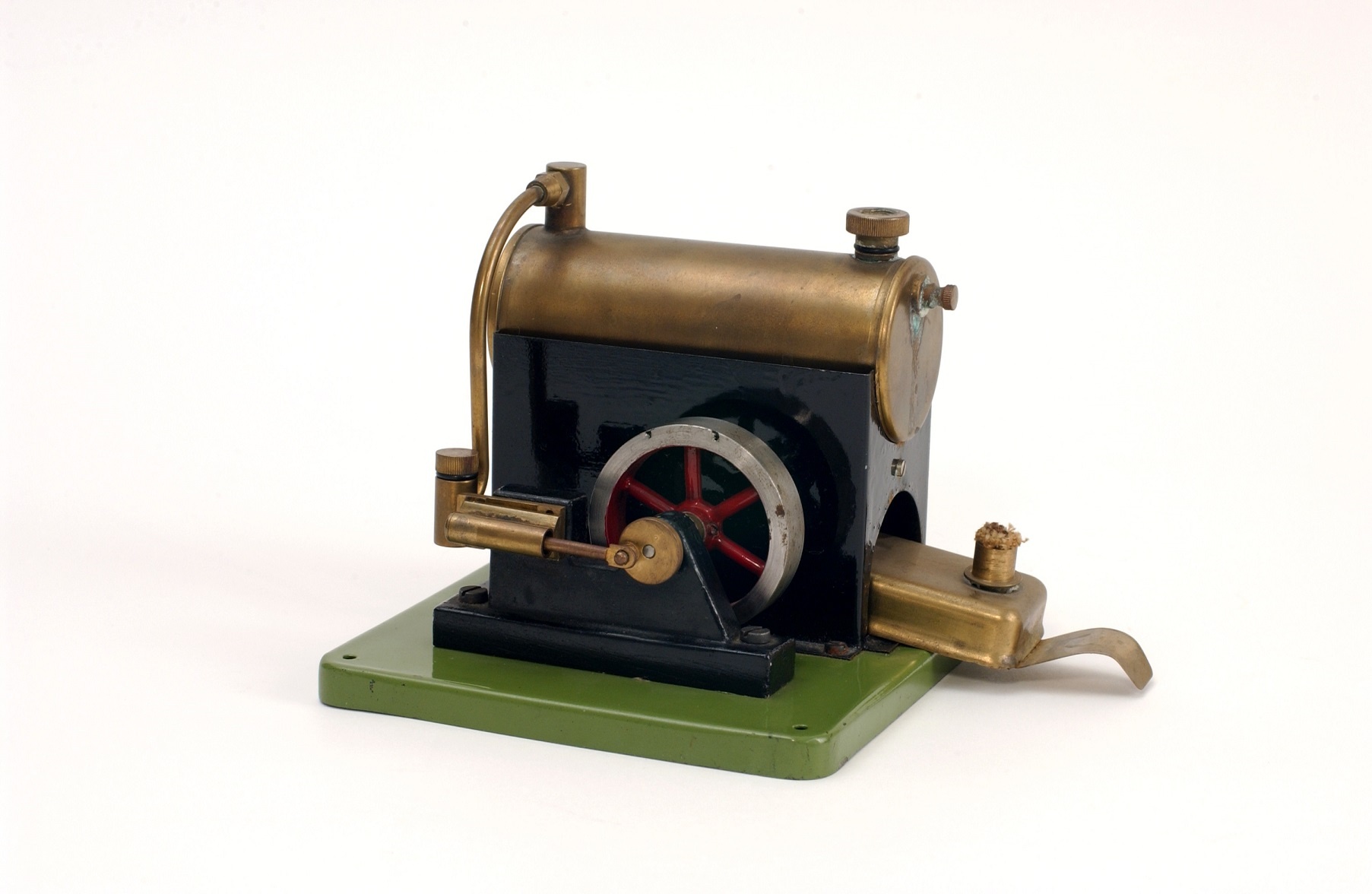 Játék gőzgép-modell (Óbudai Múzeum CC BY-NC-SA)