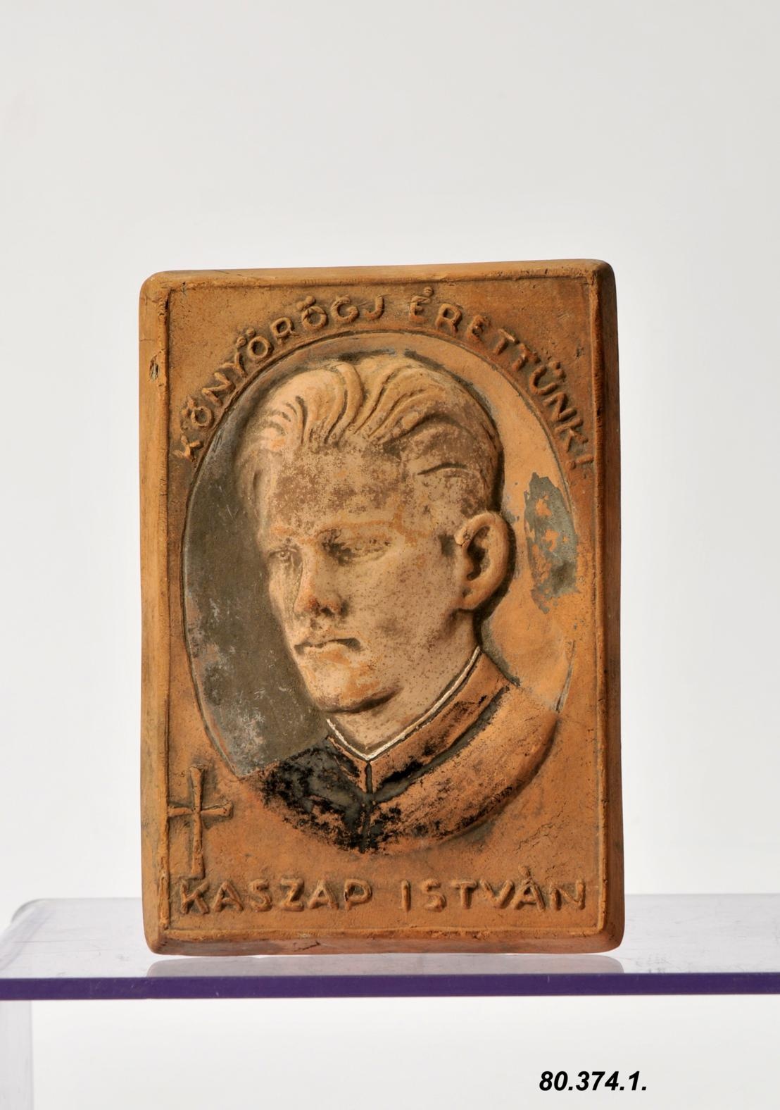 Kaszap Istvánról készített kerámiakép (Óbudai Múzeum CC BY-NC-SA)