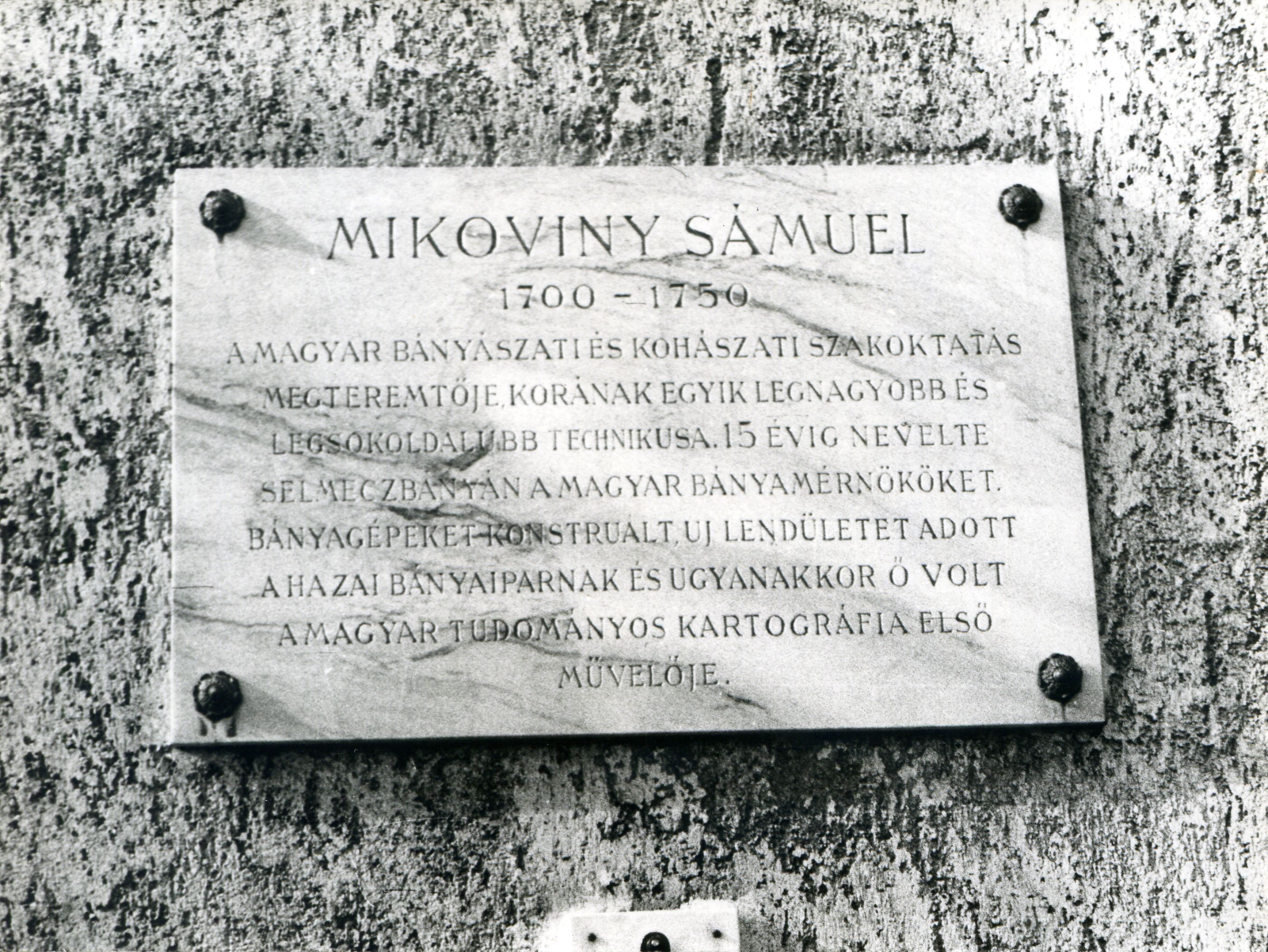 márvány emléktábláról készített felvétel (Óbudai Múzeum CC BY-NC-SA)