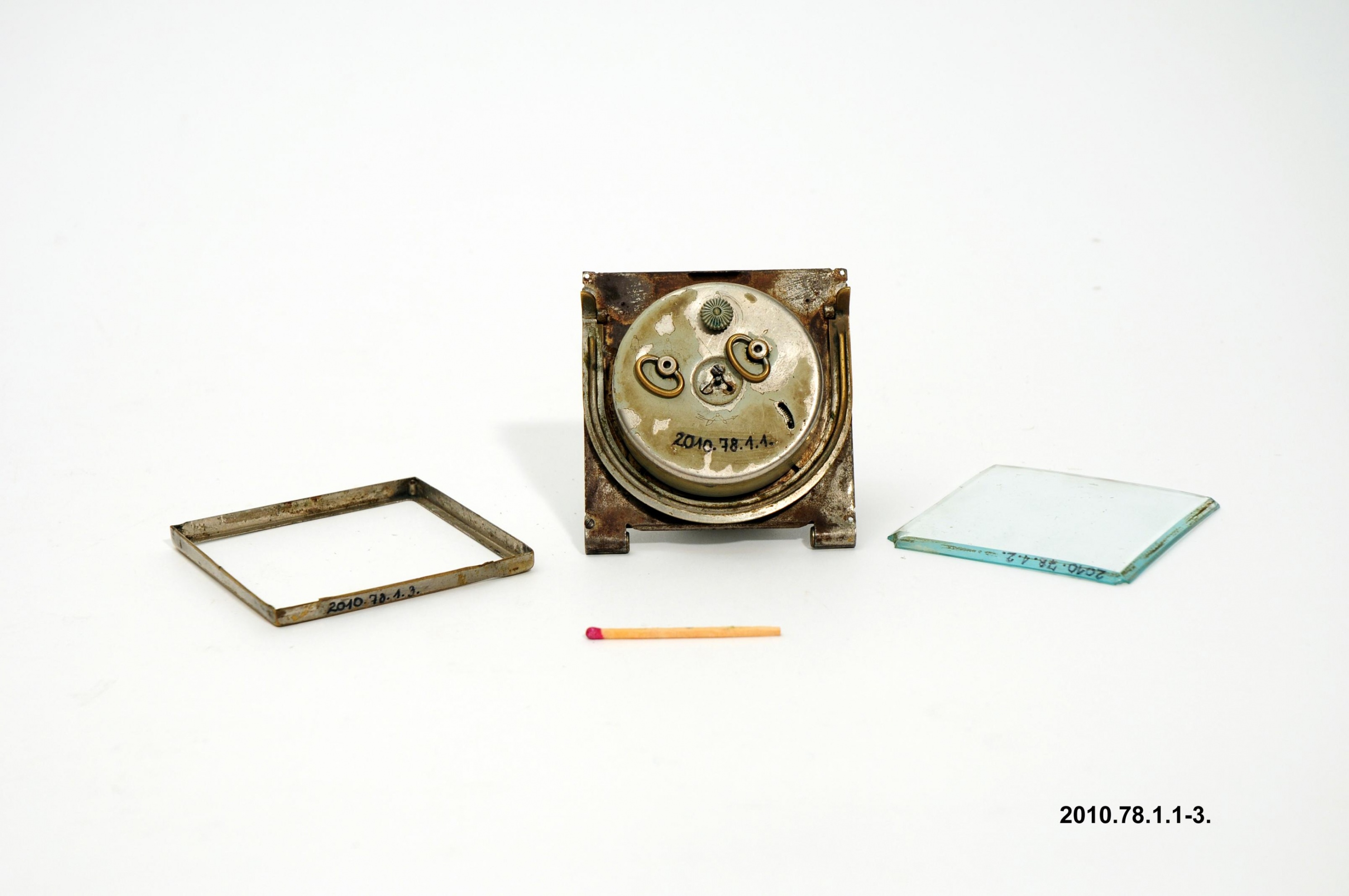 Asztali óra (Óbudai Múzeum CC BY-NC-SA)