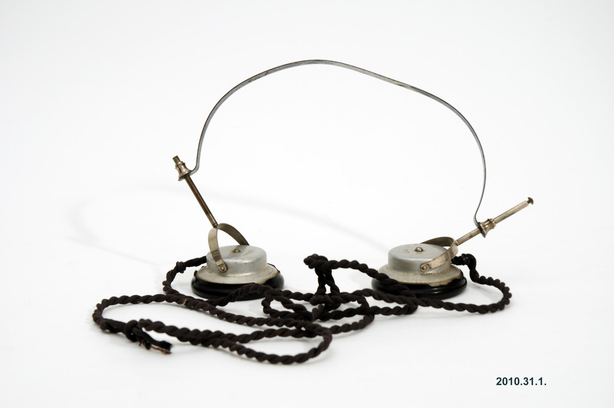 Fülhallgató (Óbudai Múzeum CC BY-NC-SA)