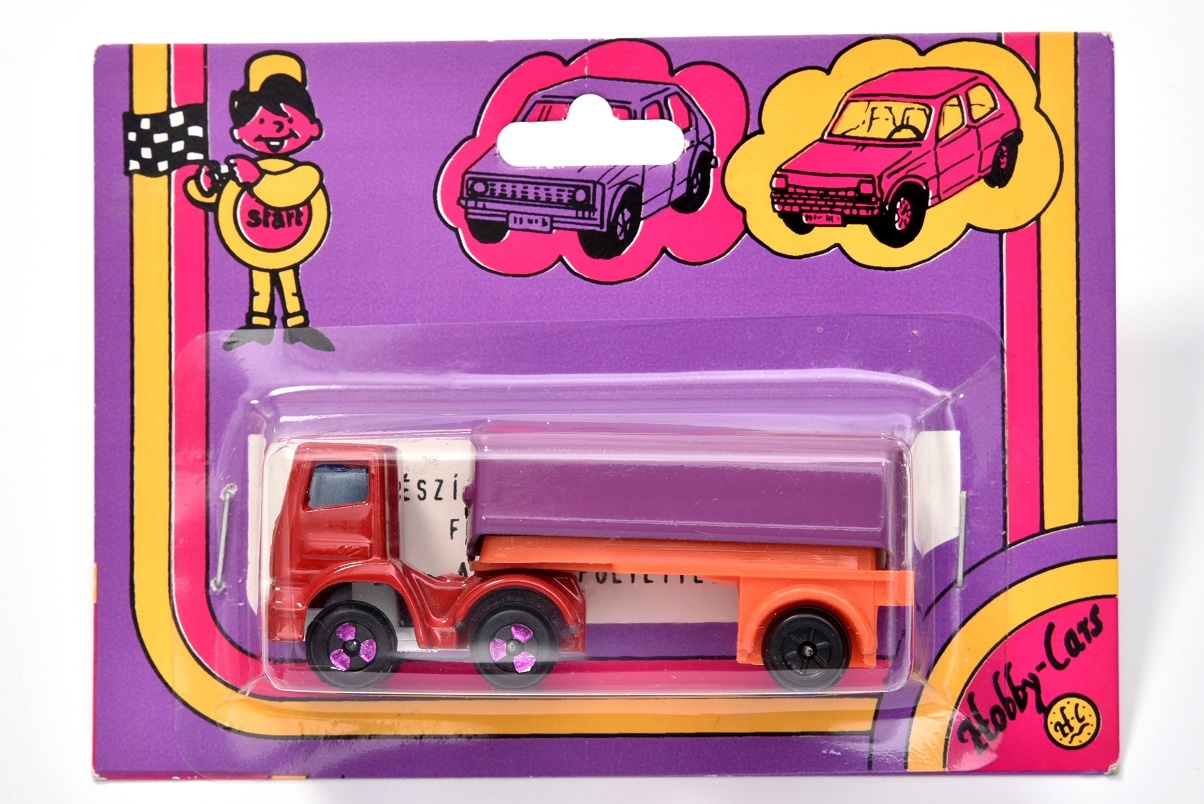 Játékautó dobozával, Hobby Cars kamion (Óbudai Múzeum CC BY-NC-SA)