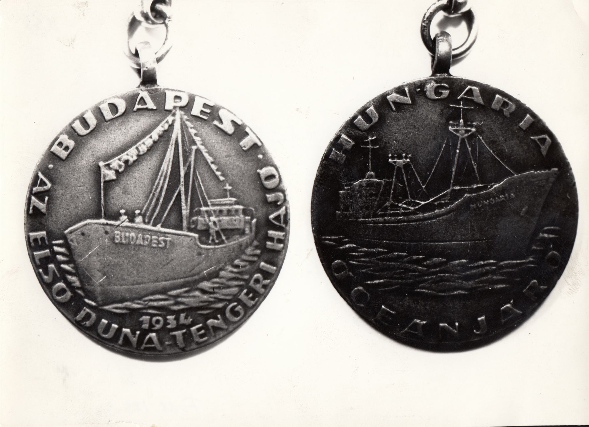 Hajógyári medálok (Angyalföldi Helytörténeti Gyűjtemény CC BY-NC-SA)