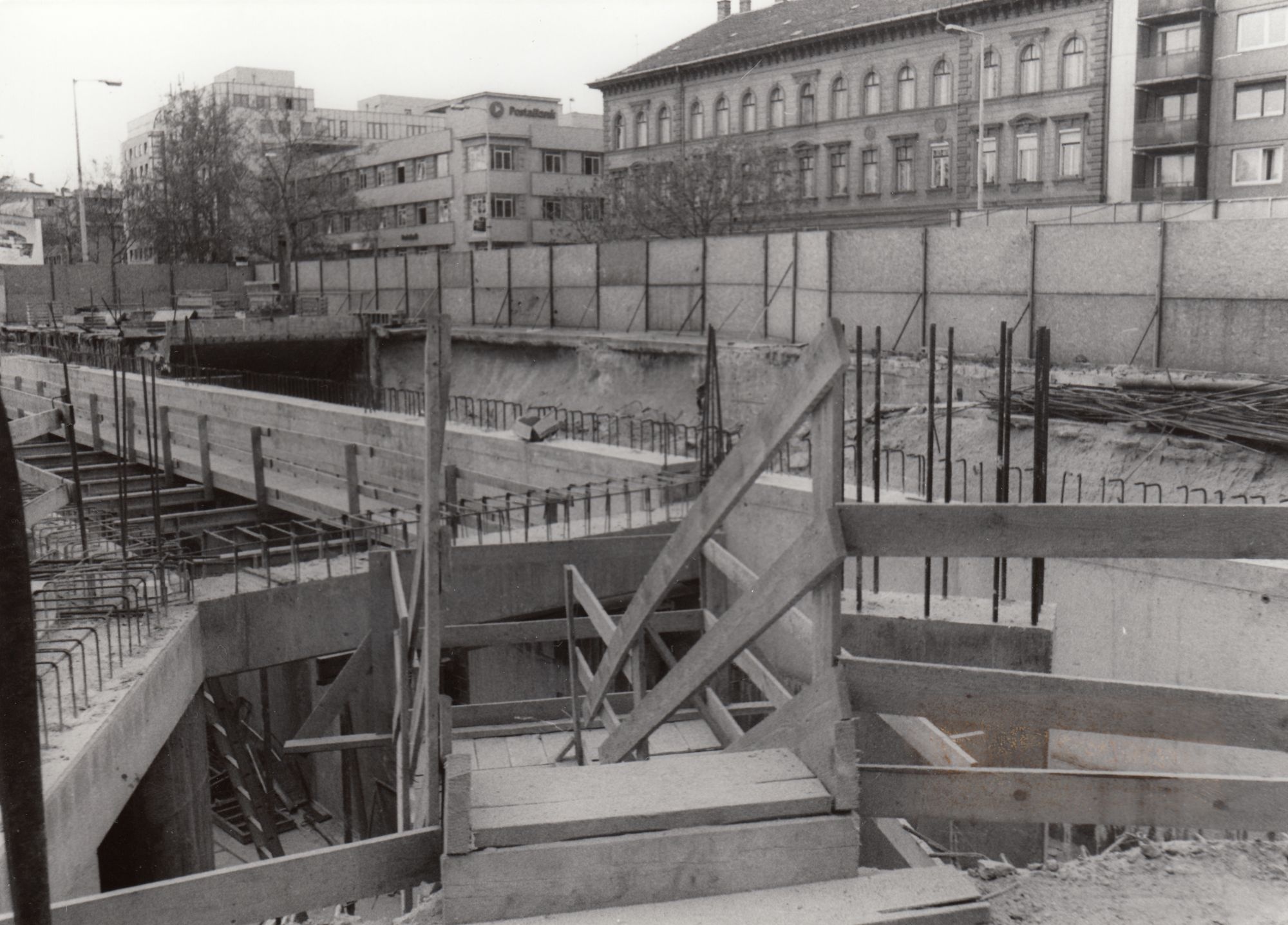 Lehel csarnok építése (Angyalföldi Helytörténeti Gyűjtemény CC BY-NC-SA)