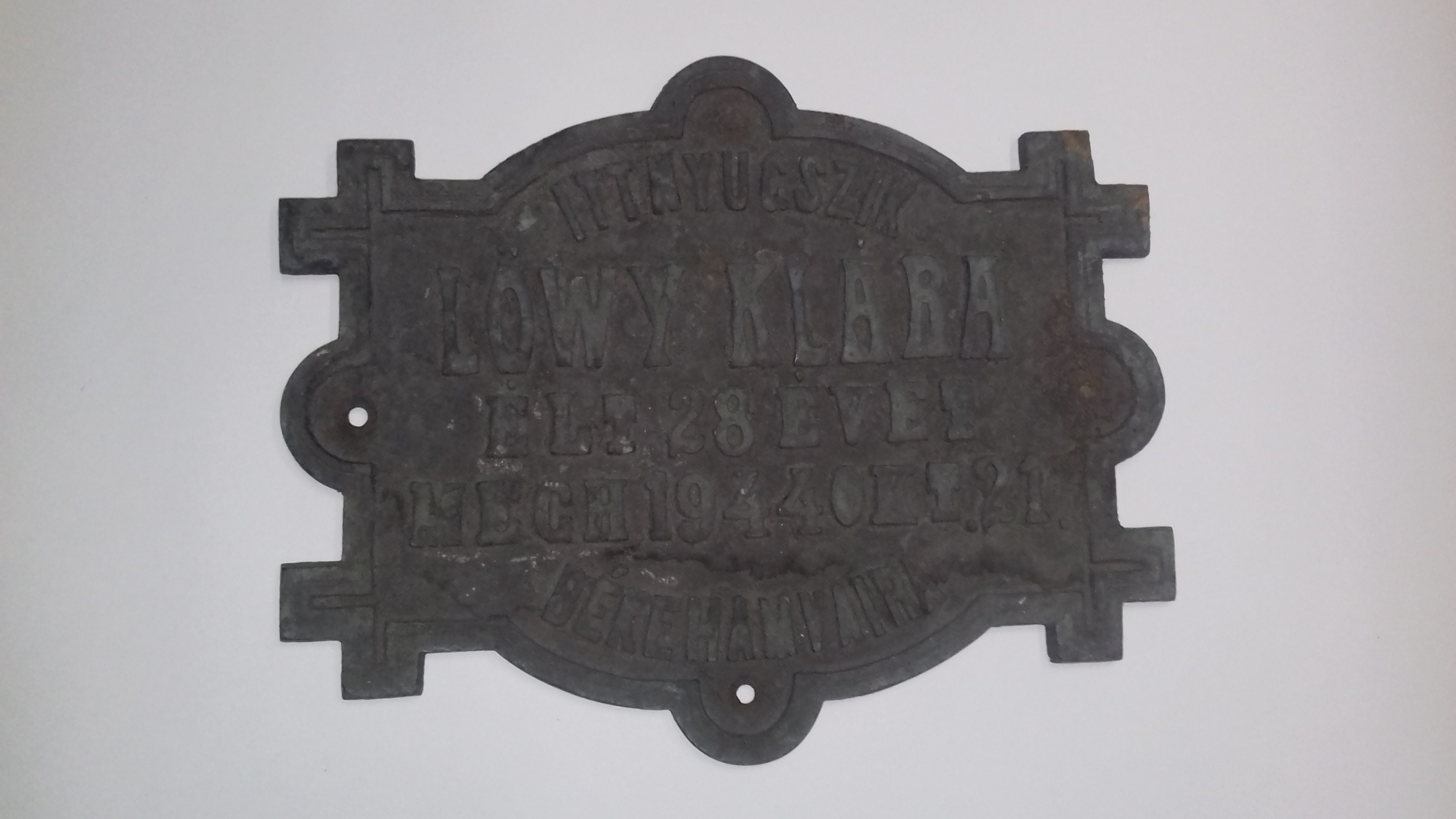 Sírjel névtáblája - Löwy Klára (Nemzeti Örökség Intézete – Kegyeleti Múzeum CC BY-NC-SA)