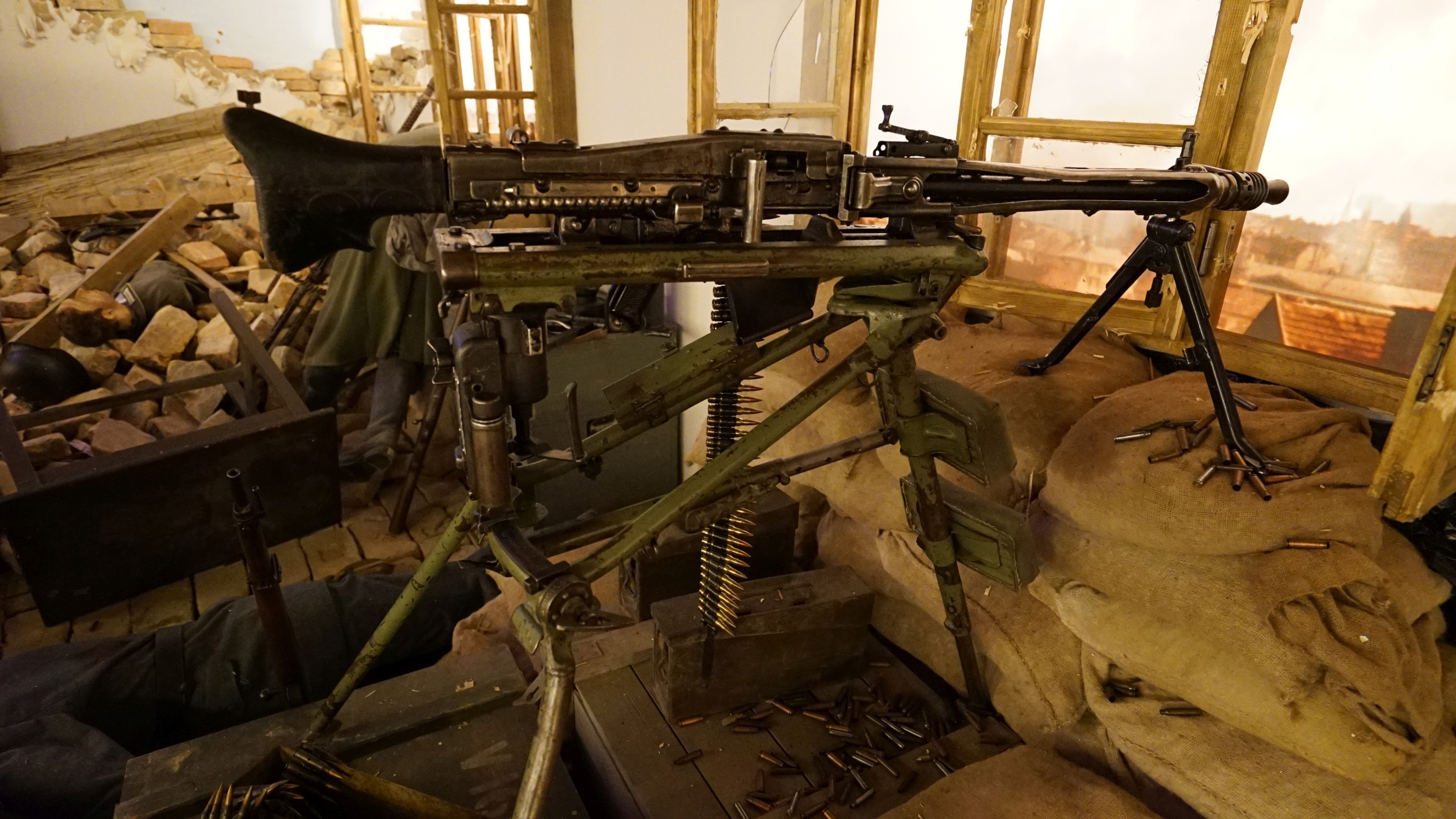 MG 42/M53 géppuska (Sziklakórház Atombunker Múzeum CC BY-NC-SA)