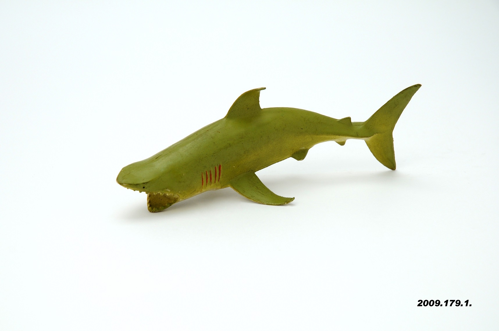 Gumijáték, cápa (Óbudai Múzeum CC BY-NC-SA)