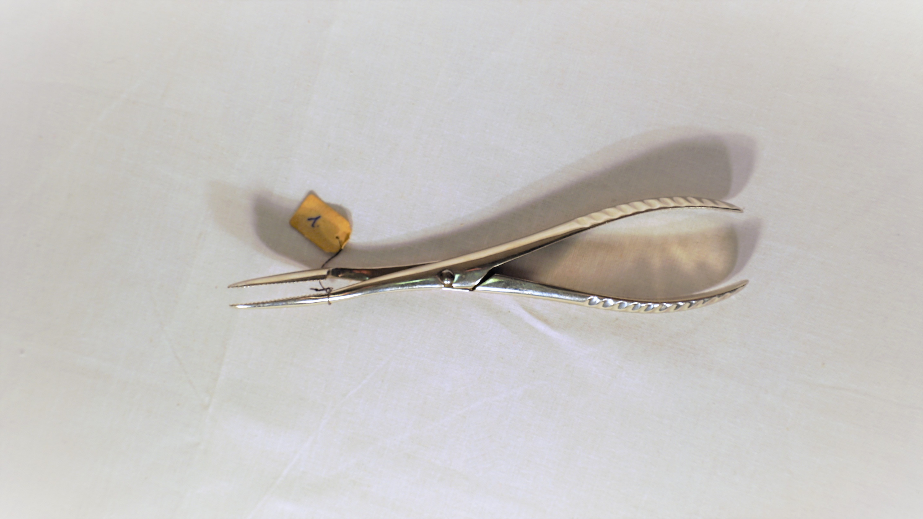 Szekveszter fogó (Sziklakórház Atombunker Múzeum CC BY-NC-SA)