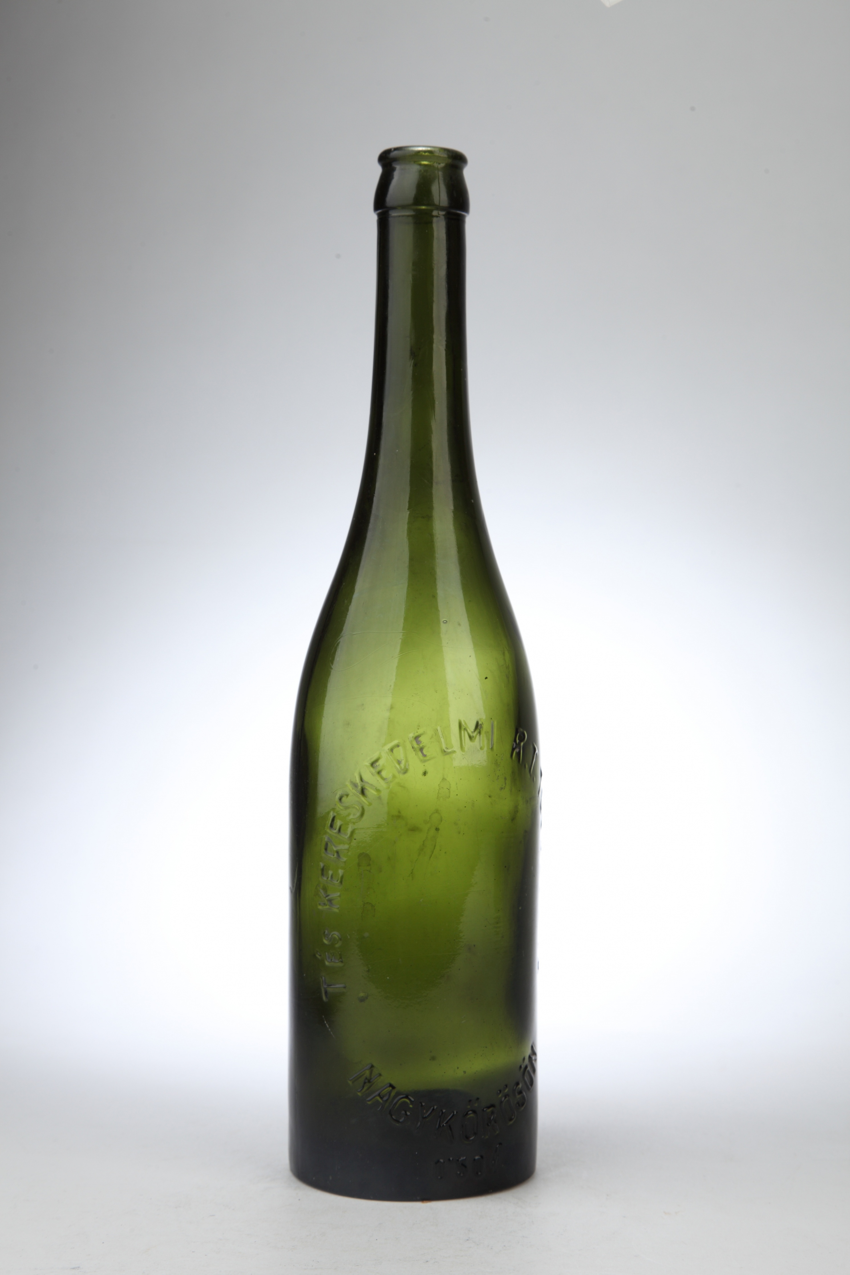 Nagykőrösi sör üvege (Magyar Kereskedelmi és Vendéglátóipari Múzeum CC BY-NC-SA)