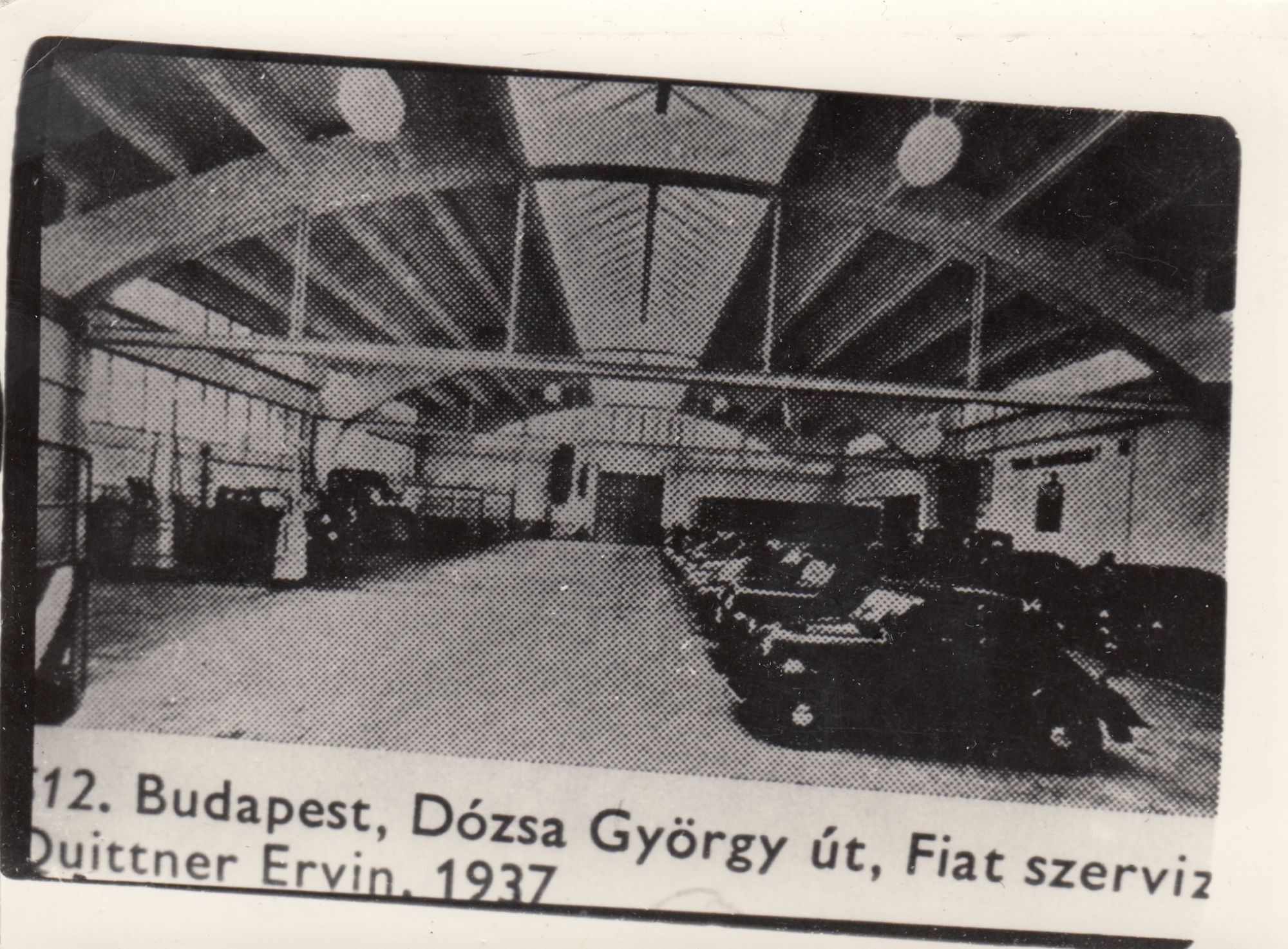 Fekete-fehér fénykép, Dózsa György út, Fiat szerviz (Angyalföldi Helytörténeti Gyűjtemény CC BY-NC-SA)