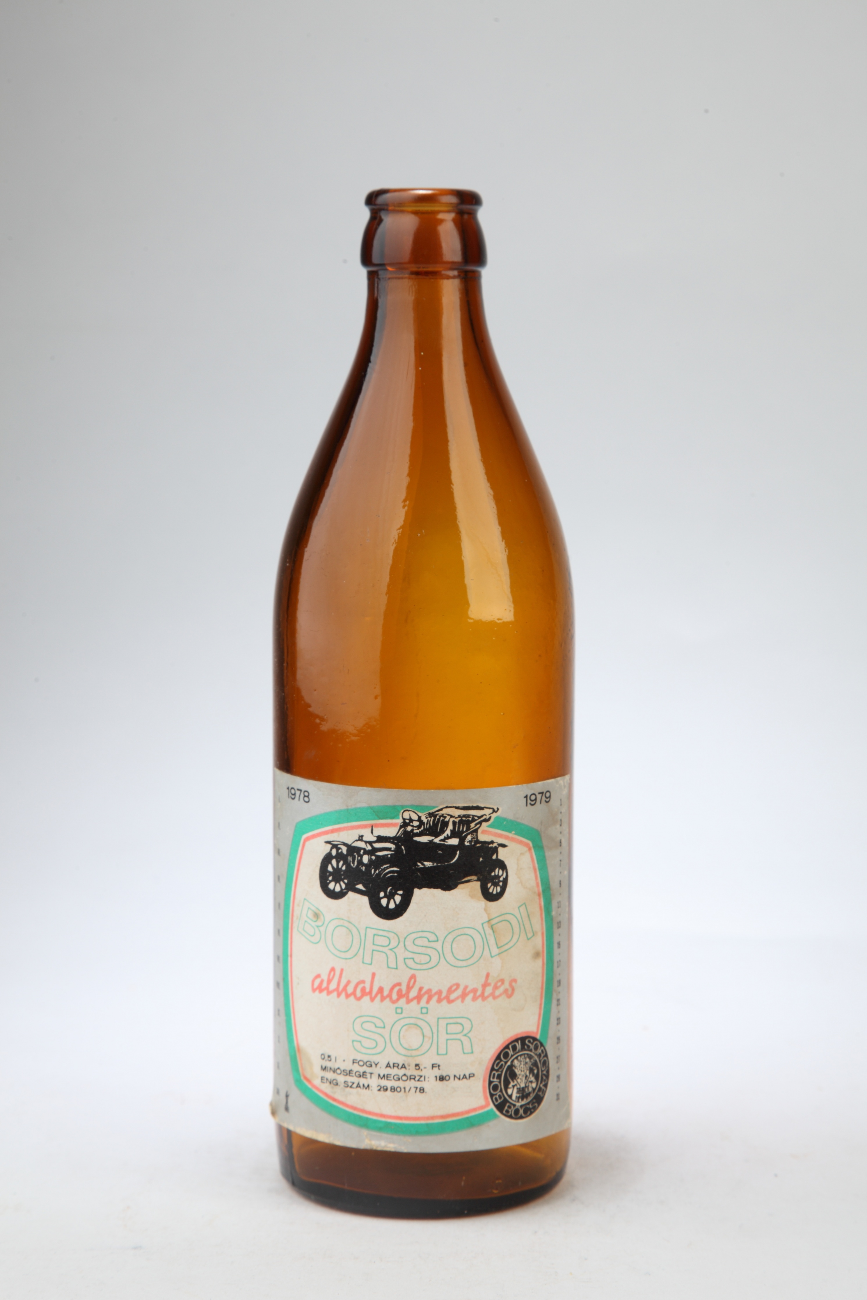 Borsodi alkoholmentes sör üvege (Magyar Kereskedelmi és Vendéglátóipari Múzeum CC BY-NC-SA)