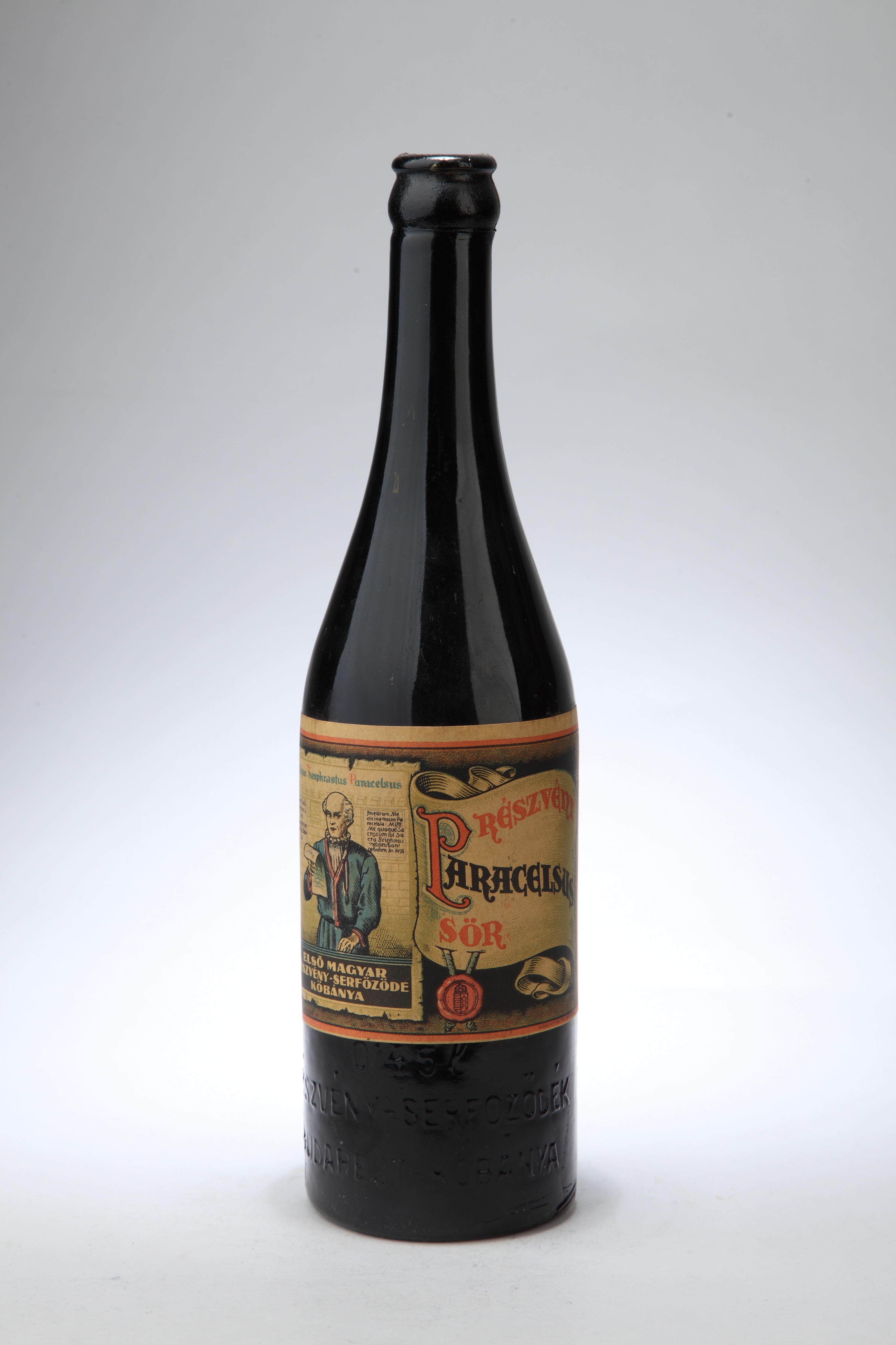 Részvény Paracelsus sör üvege (Magyar Kereskedelmi és Vendéglátóipari Múzeum CC BY-NC-SA)