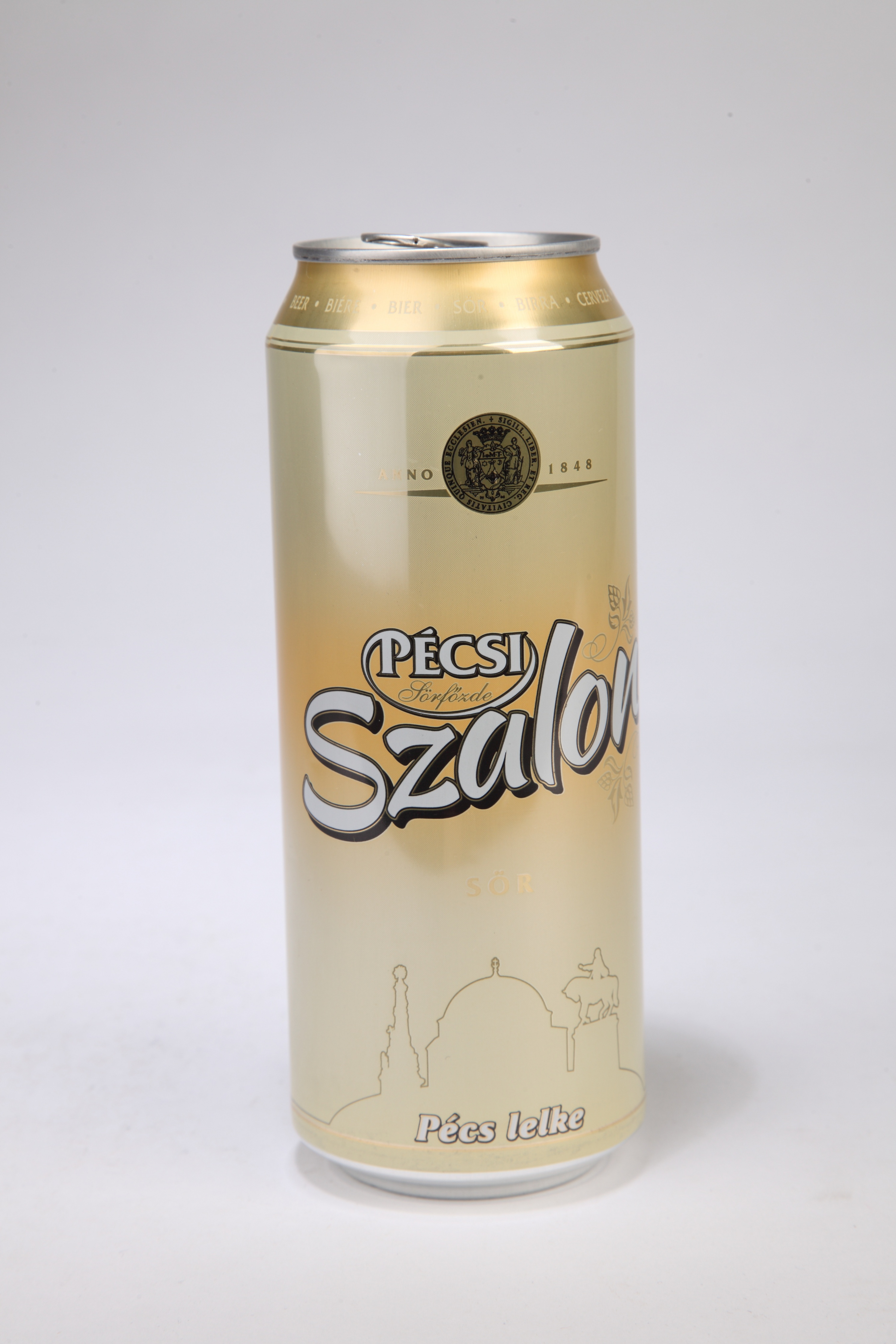 Pécsi Szalon sör doboza (Magyar Kereskedelmi és Vendéglátóipari Múzeum CC BY-NC-SA)