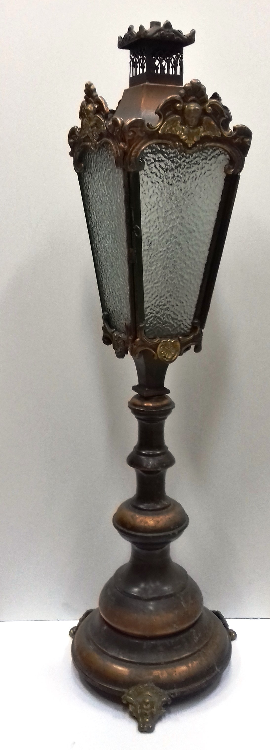 Sírlámpa gyertyához (Nemzeti Örökség Intézete – Kegyeleti Múzeum CC BY-NC-SA)