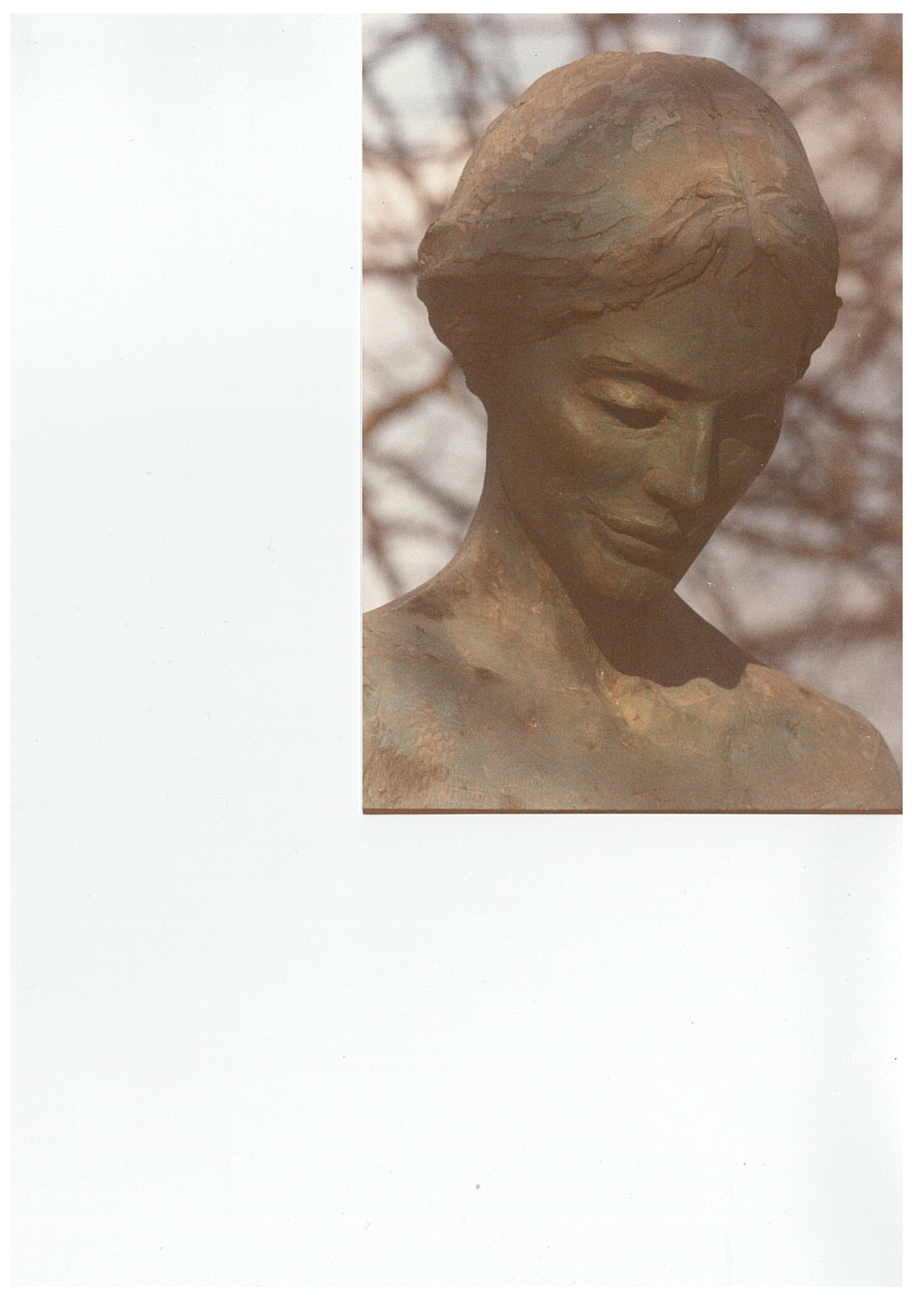 Temetői képek: Nőt ábrázoló szobor feje (Nemzeti Örökség Intézete – Kegyeleti Múzeum CC BY-NC-SA)