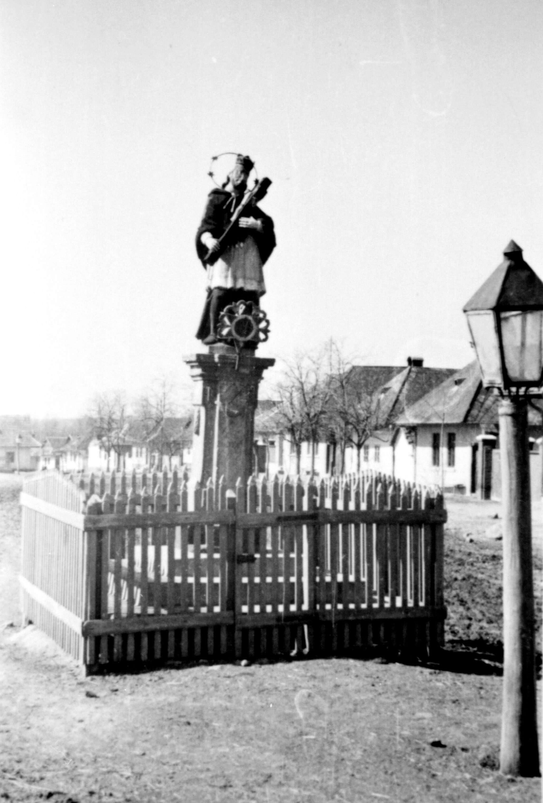Nepomuki Szent János szobra (MTA BTK Néprajztudományi Intézet CC BY-NC-SA)
