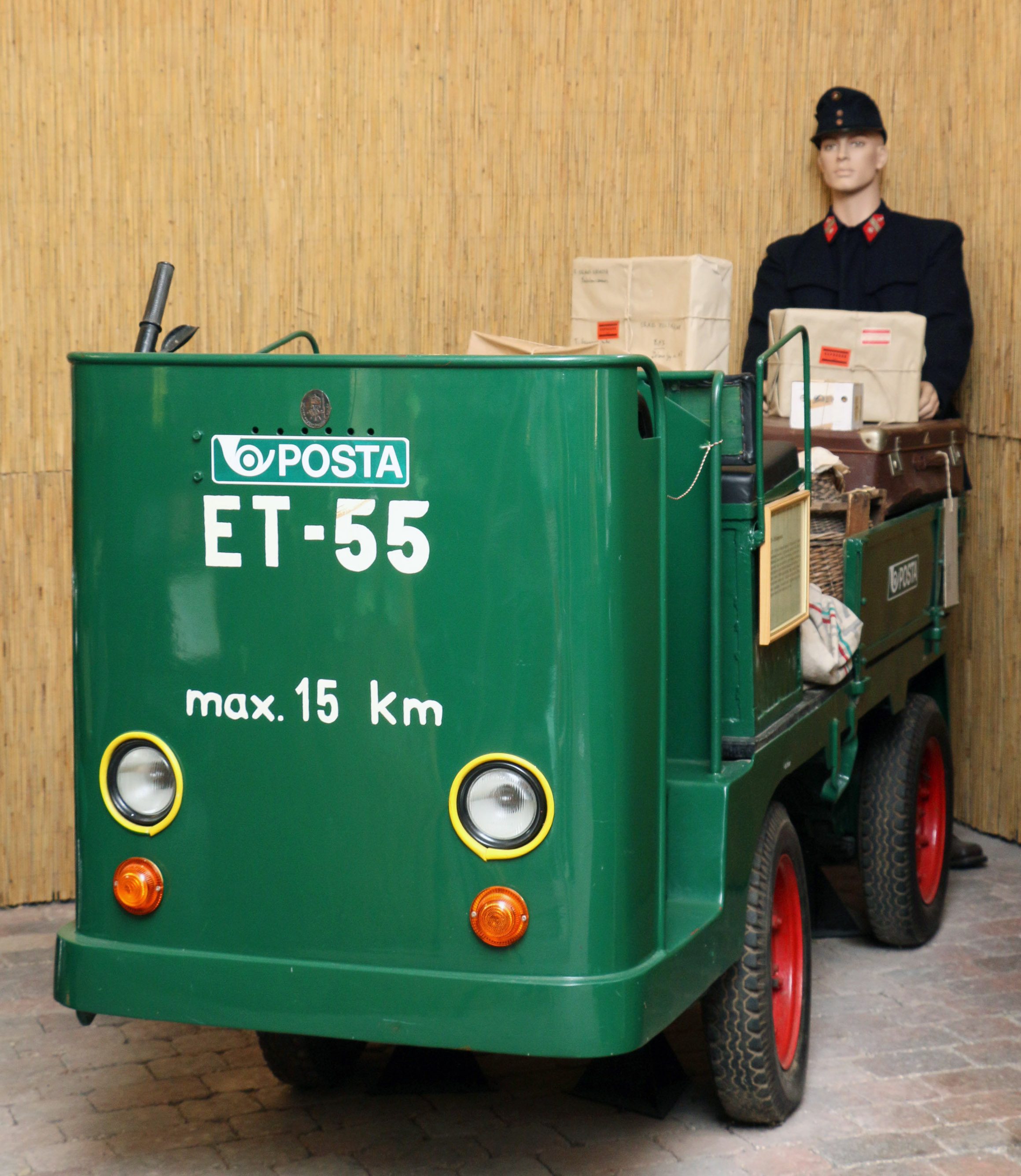 Elektromos targonca (Postamúzeum CC BY-NC-SA)
