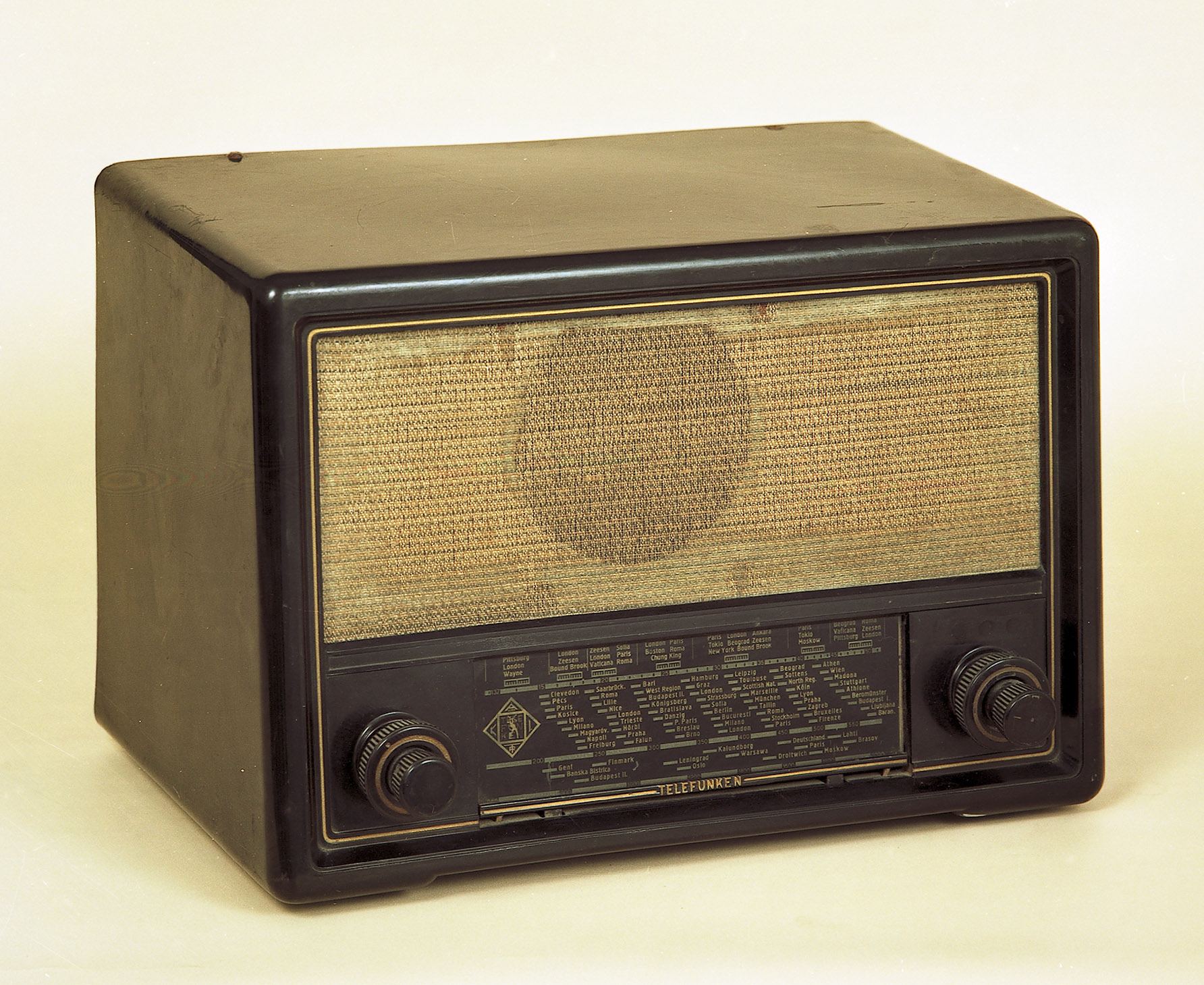 Telefunken 754 V rádióvevő-készülék (Postamúzeum CC BY-NC-SA)