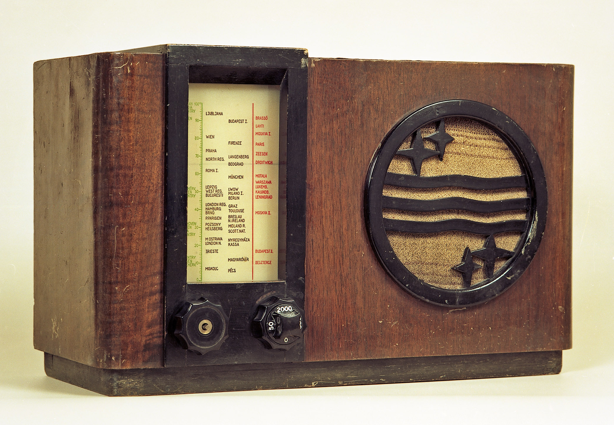 Philips Olimpia W rádióvevő-készülék (Postamúzeum CC BY-NC-SA)