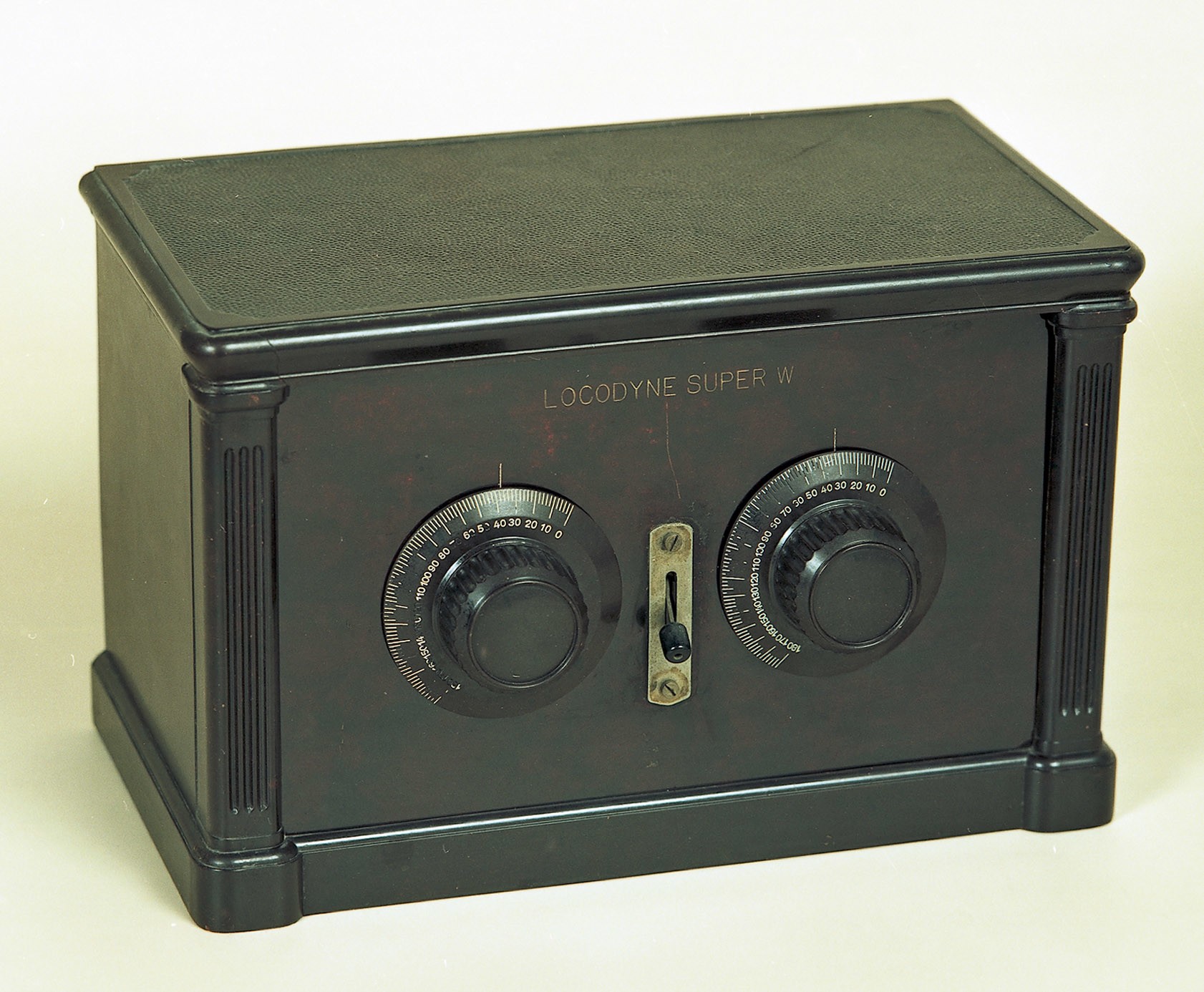 Locodyne Super W 932 rádióvevő-készülék (Postamúzeum CC BY-NC-SA)